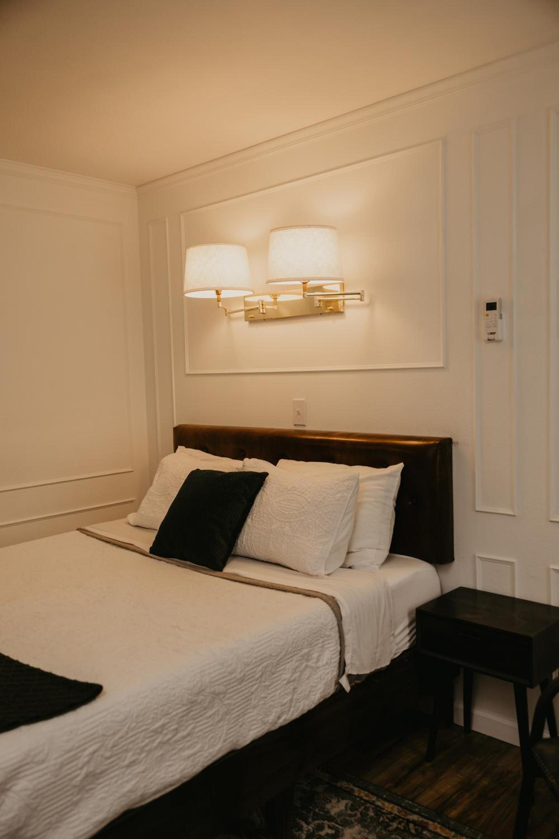 The Brooks Hotel Restaurant and Lounge photo 19