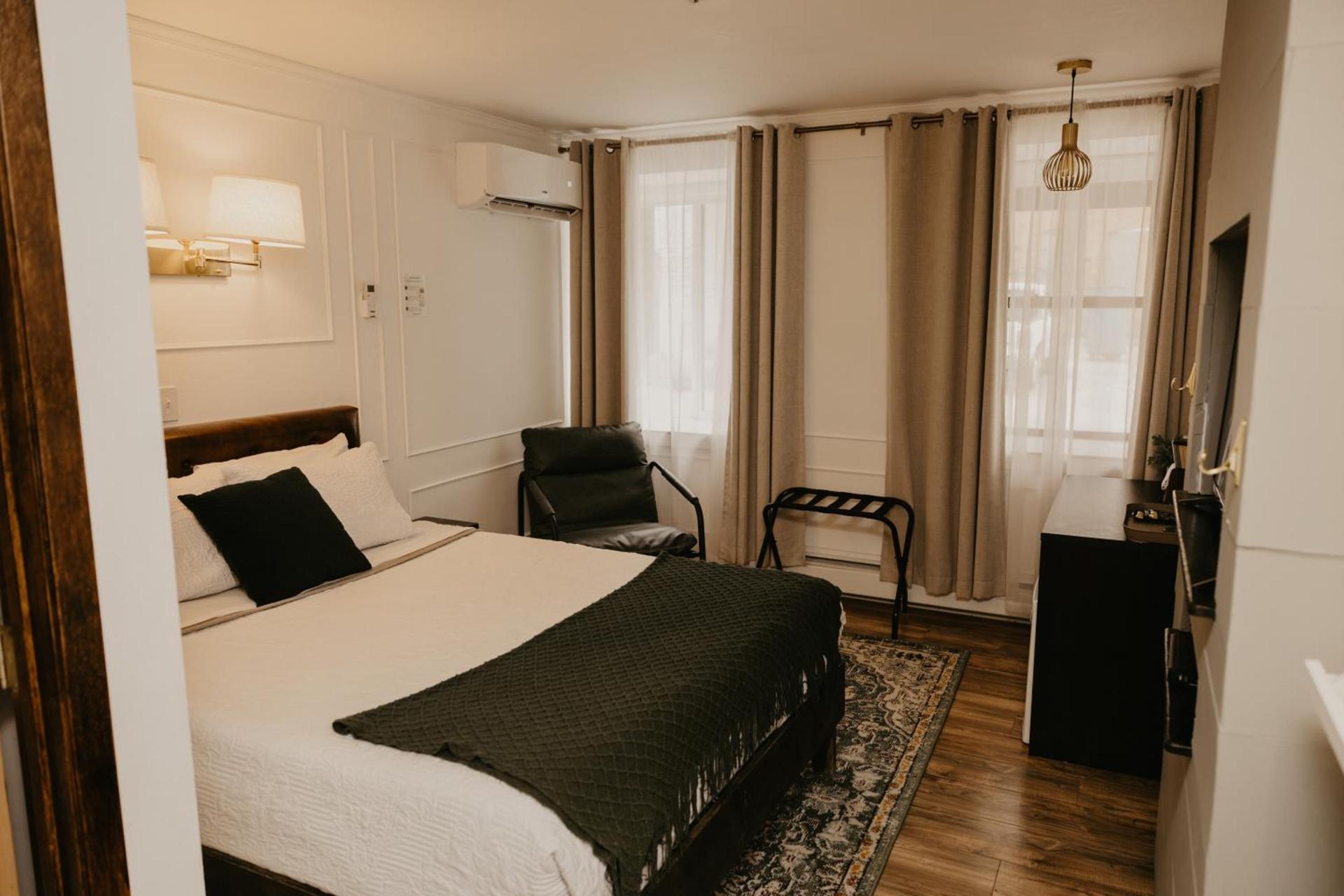The Brooks Hotel Restaurant and Lounge photo 81