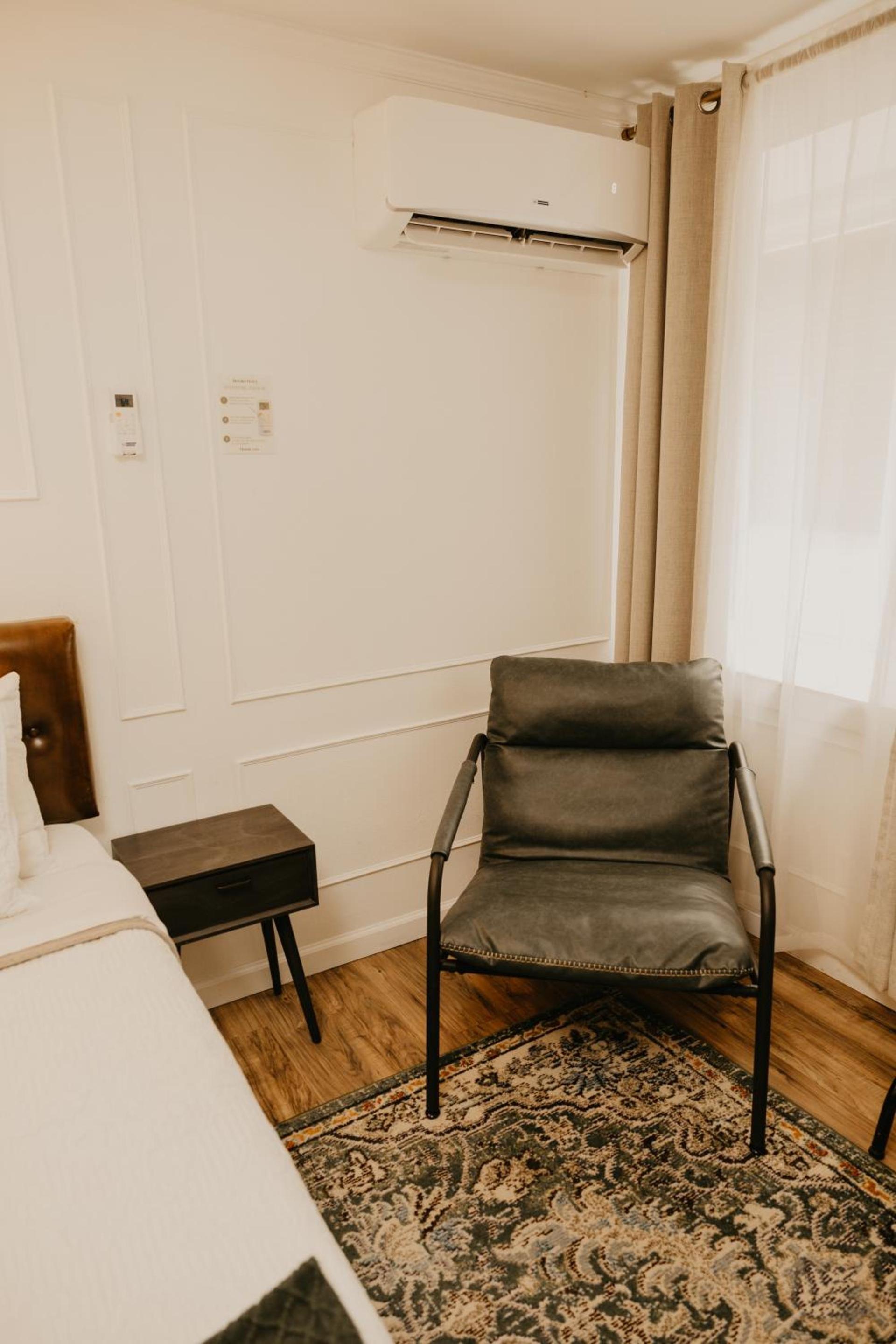 The Brooks Hotel Restaurant and Lounge photo 28