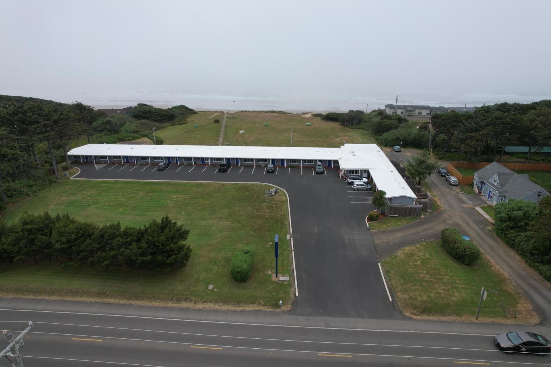 Tillicum Beach Motel - Formerly Deane's Oceanfront Lodge — hotel in Yachats