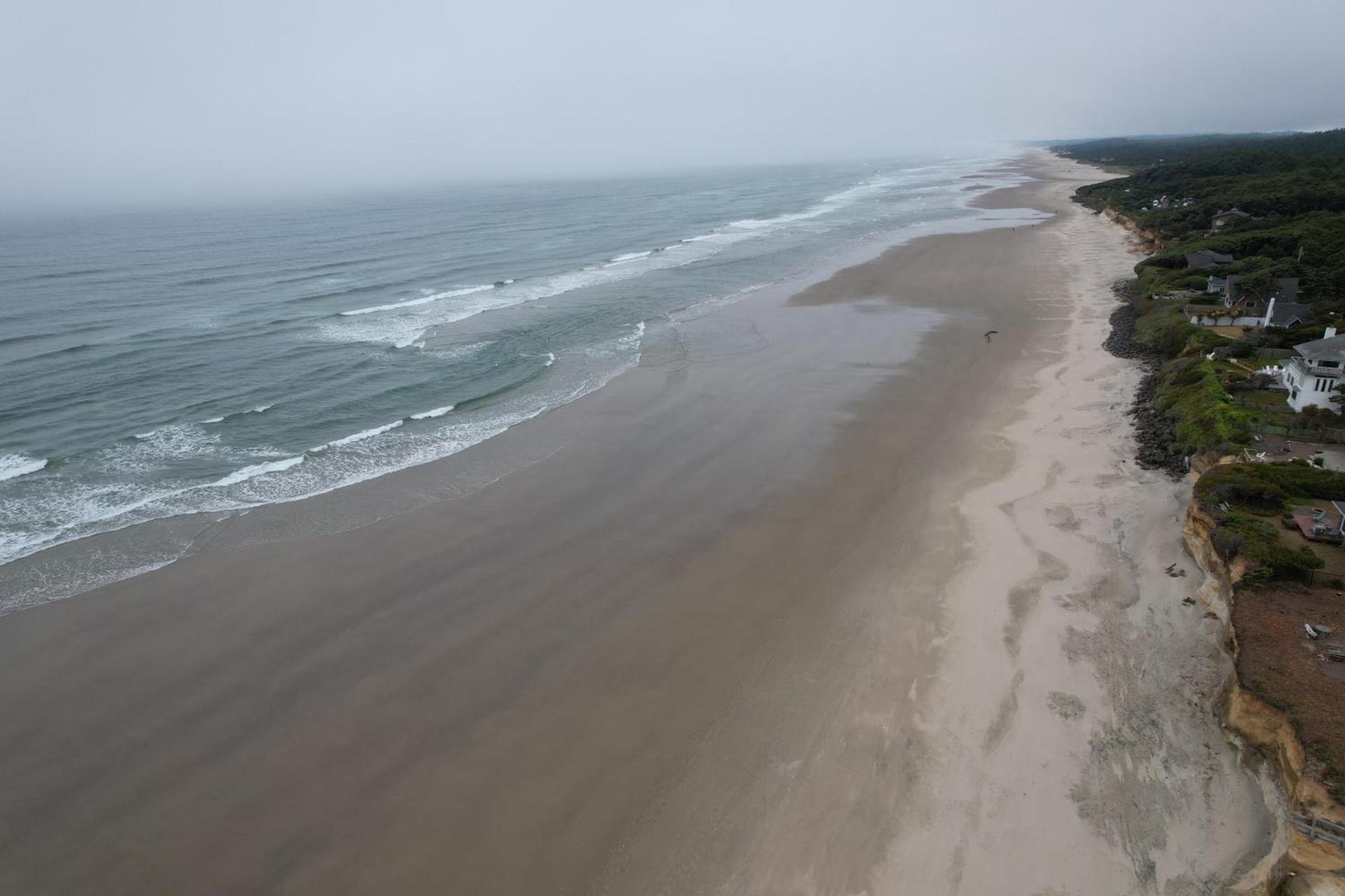 Tillicum Beach Motel - Formerly Deane's Oceanfront Lodge photo 11