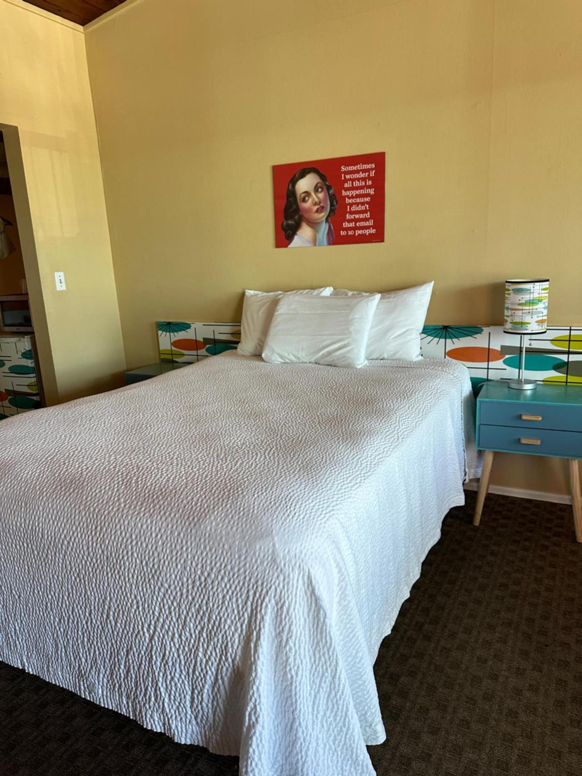 Atomic Motel photo 20