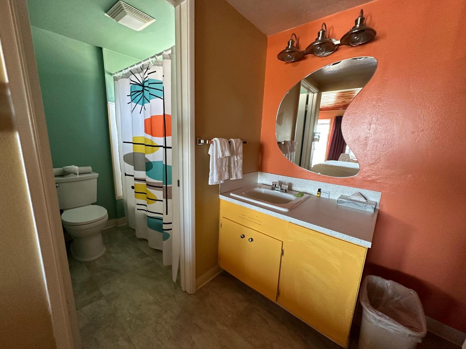 Atomic Motel photo 22