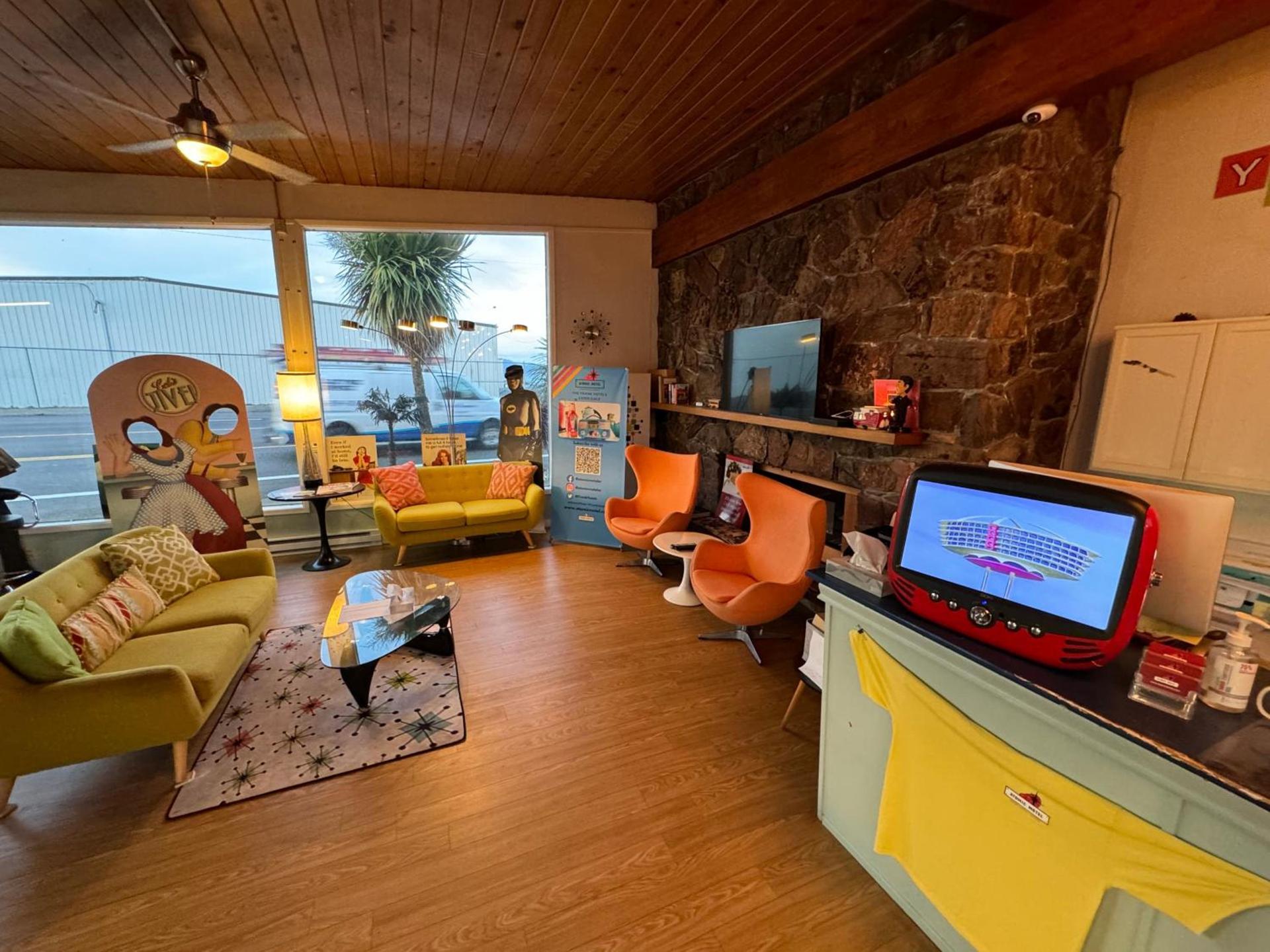 Atomic Motel photo 10