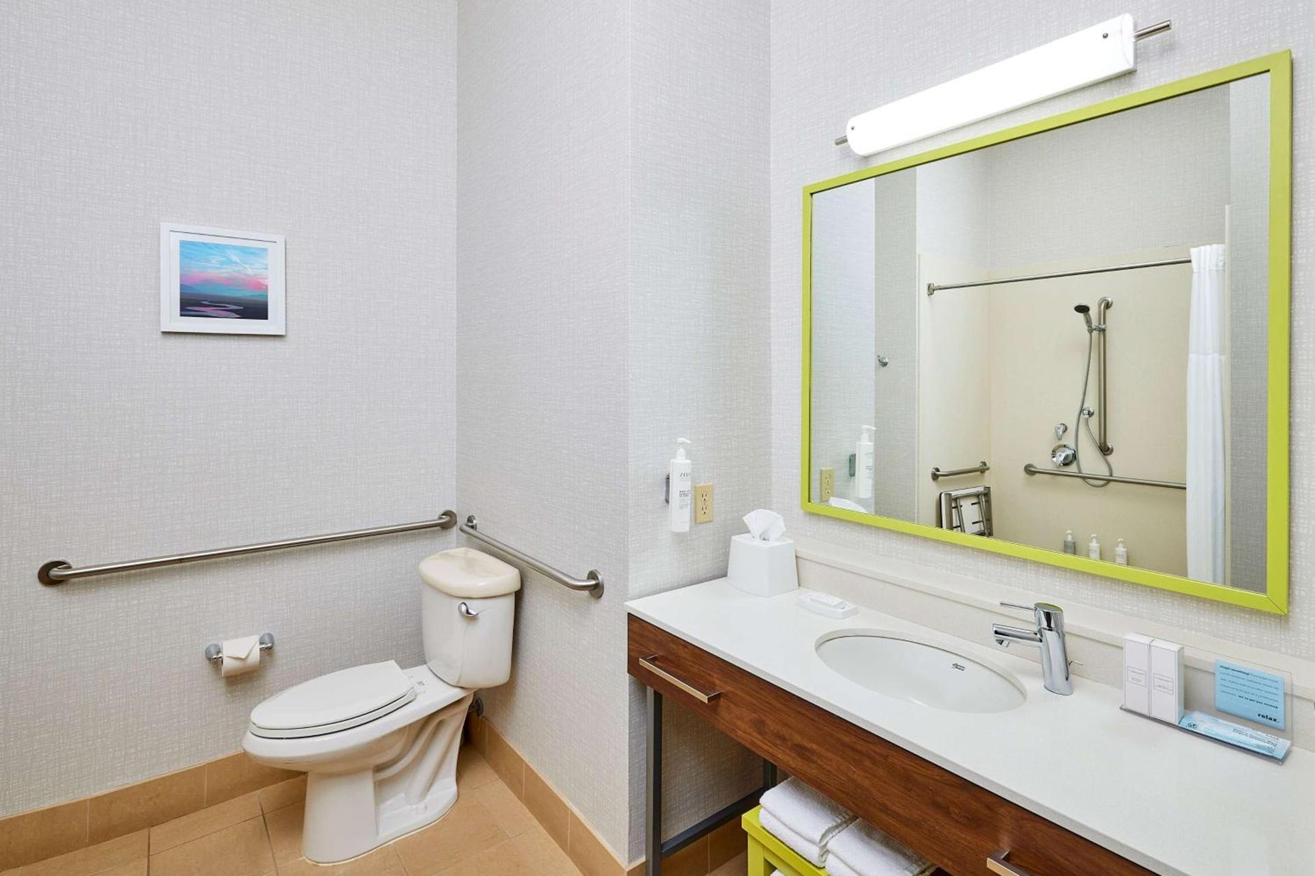 Hampton Inn & Suites Ridgecrest photo 9