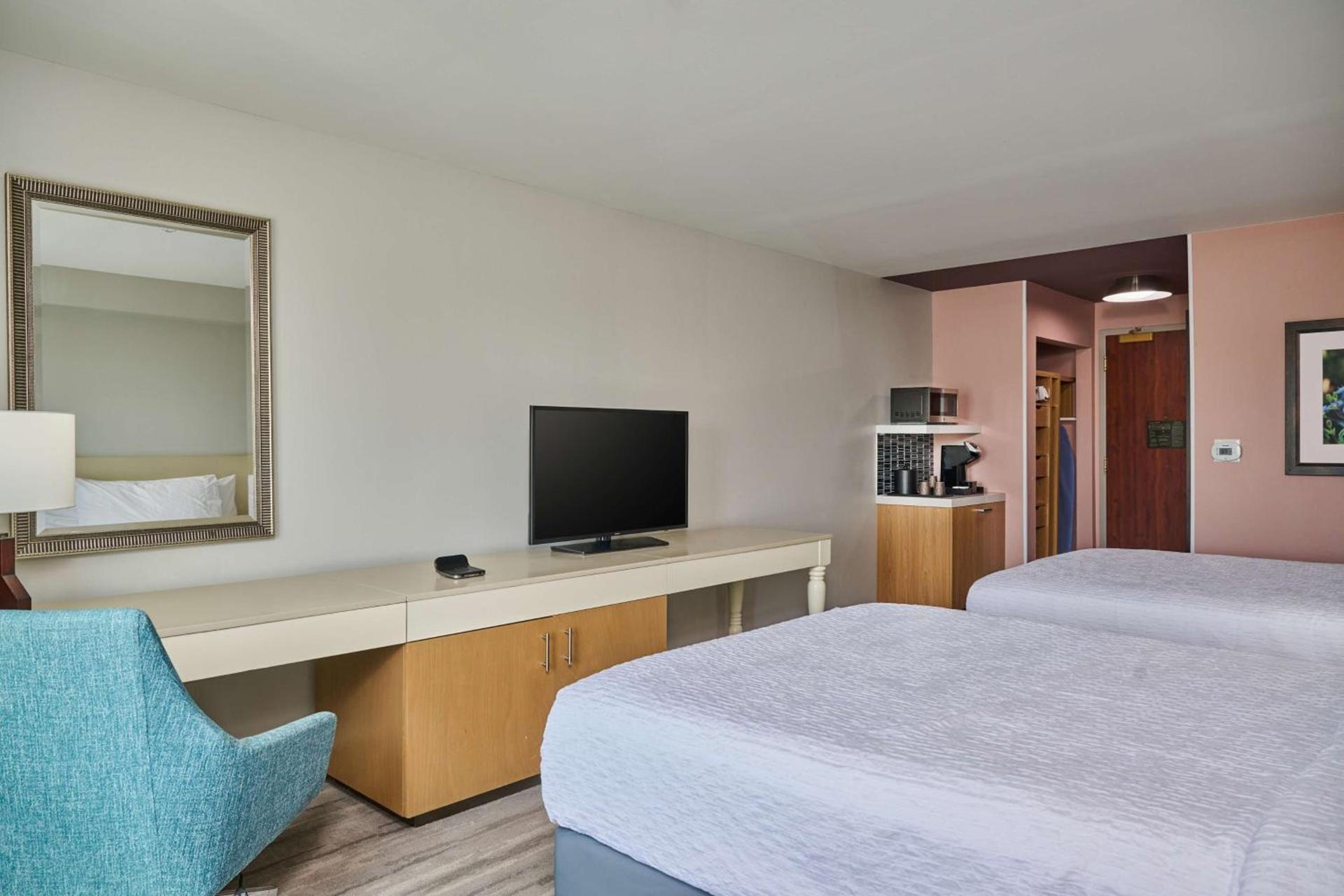 Hilton Garden Inn Anchorage photo 57