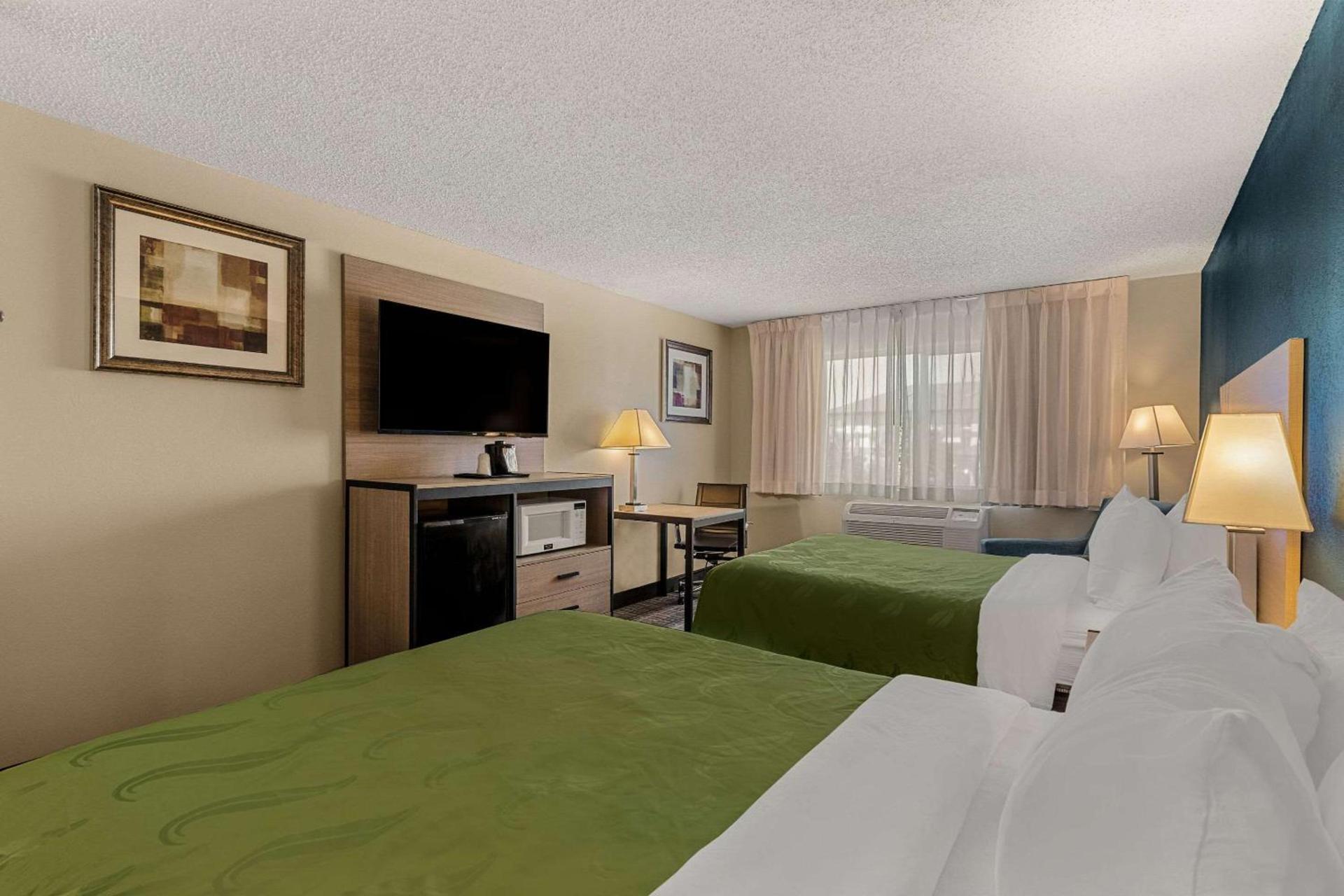 Quality Inn Denver Northeast Brighton photo 12