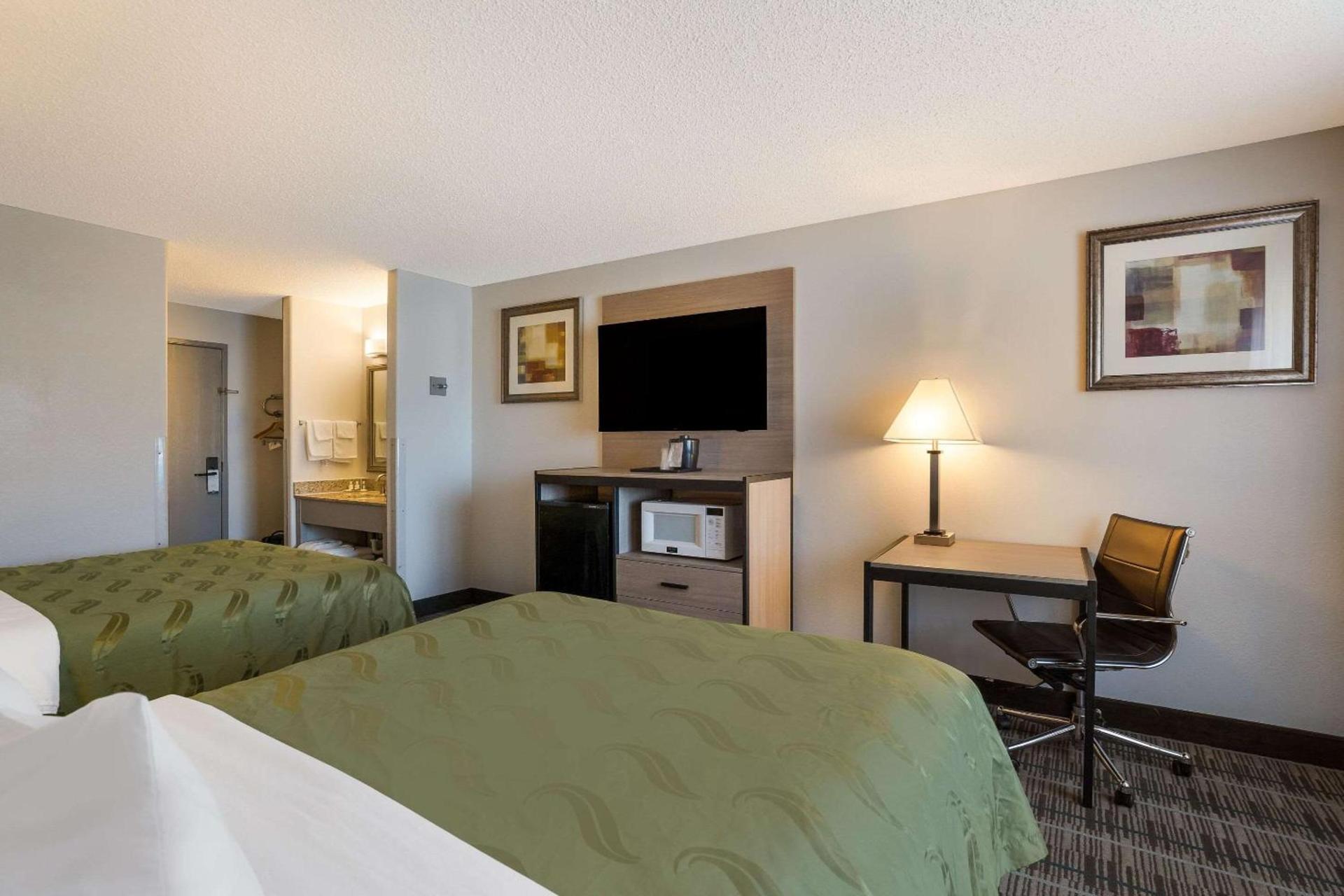 Quality Inn Denver Northeast Brighton photo 13