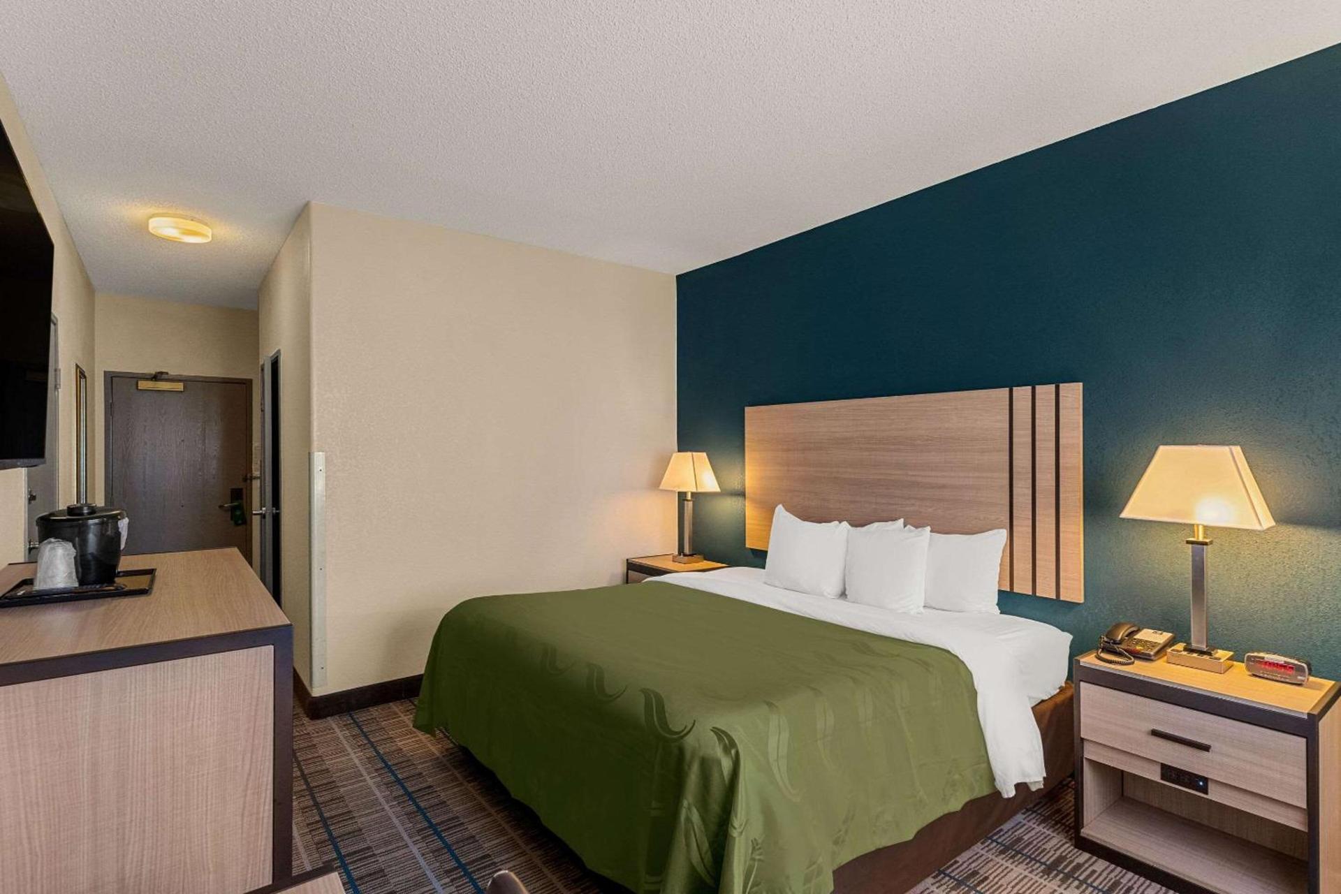 Quality Inn Denver Northeast Brighton photo 16
