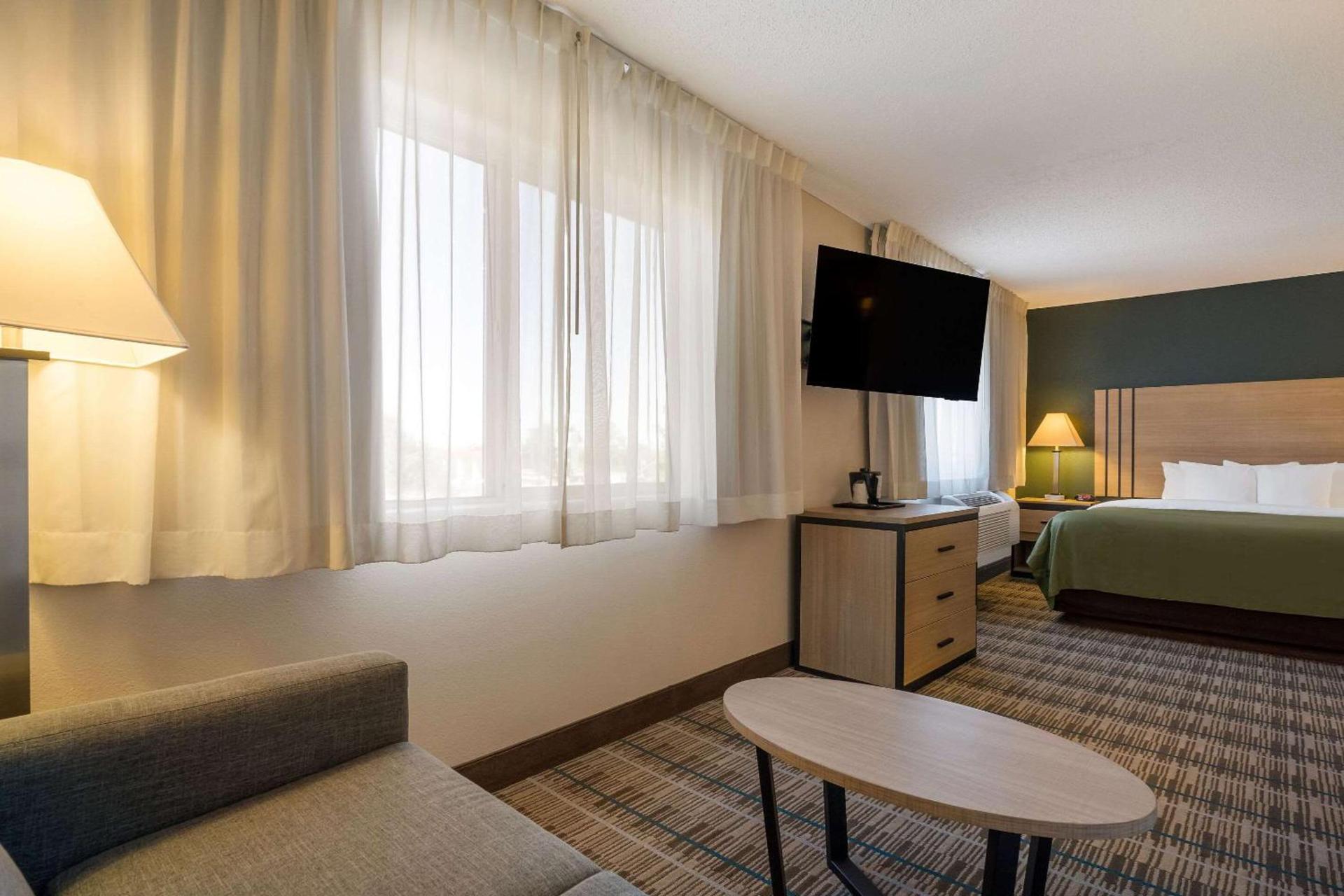 Quality Inn Denver Northeast Brighton photo 21