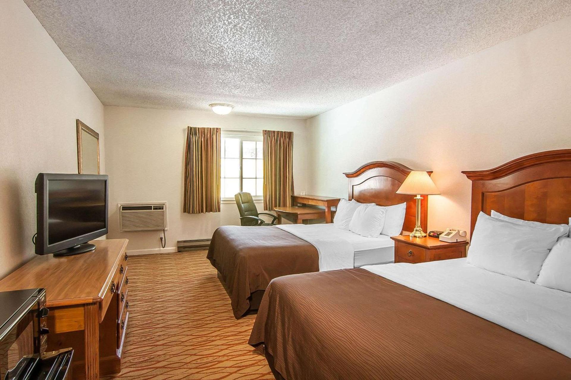 Quality Inn photo 11
