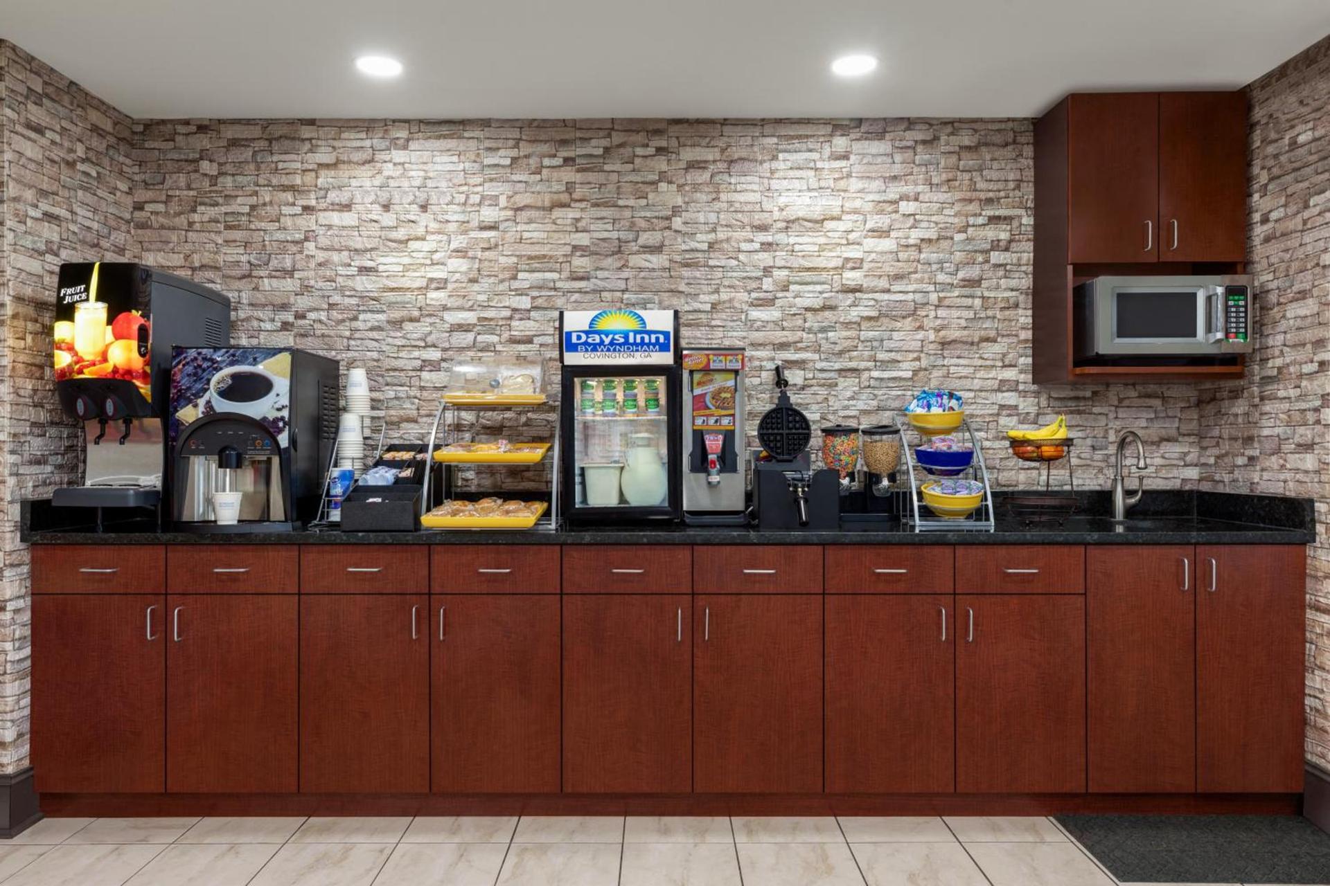 Days Inn by Wyndham Covington photo 8