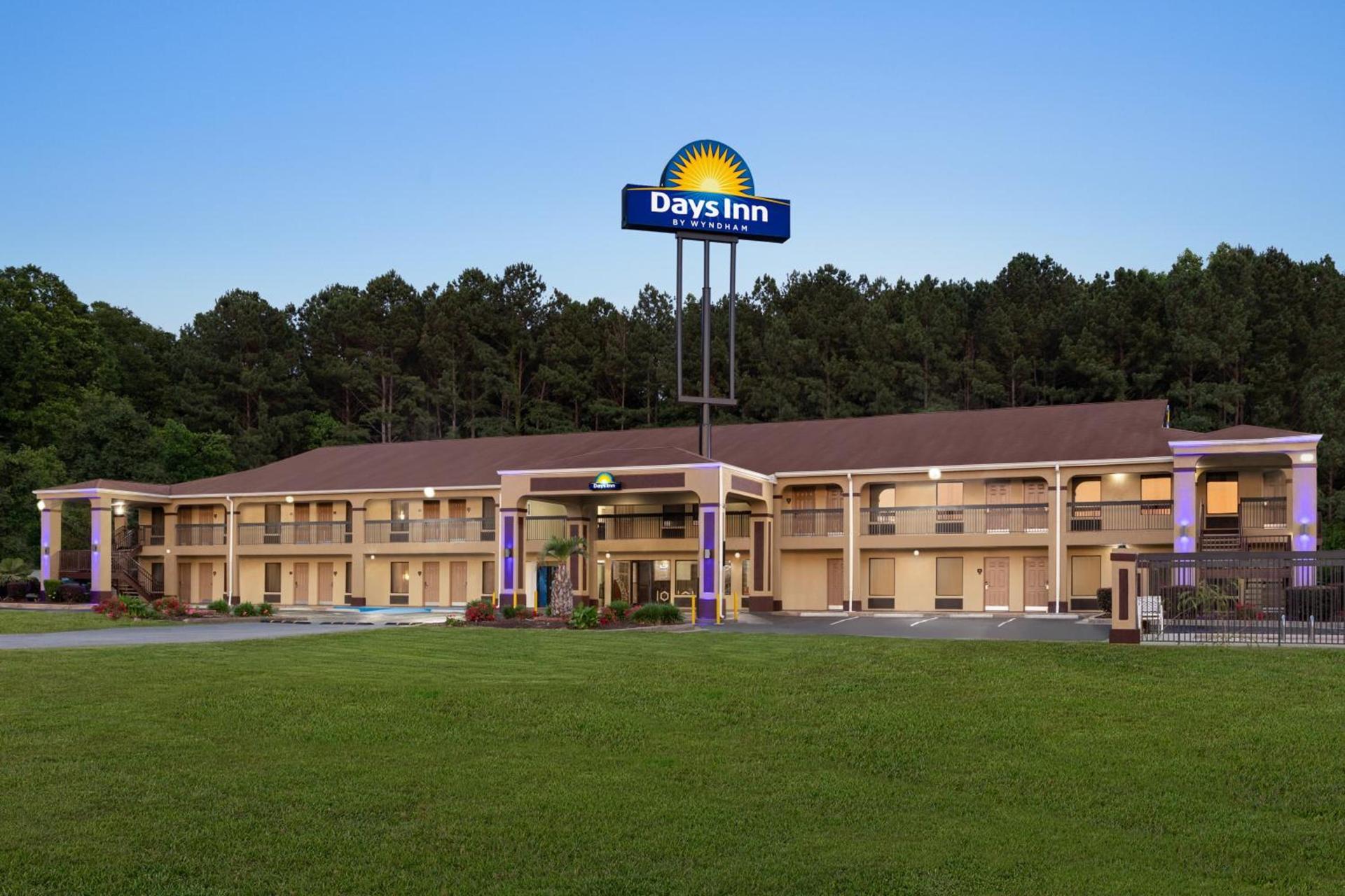 Days Inn by Wyndham Covington photo 3