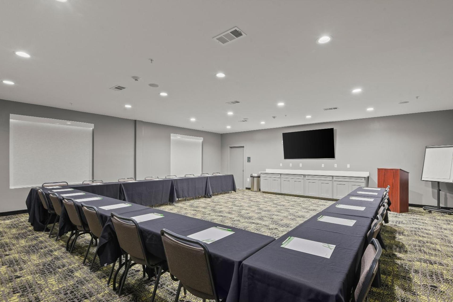 Holiday Inn Gonzales by IHG photo 17