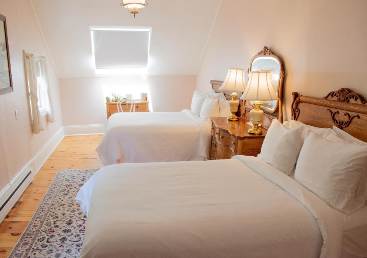 Apple Tree Inn photo 2