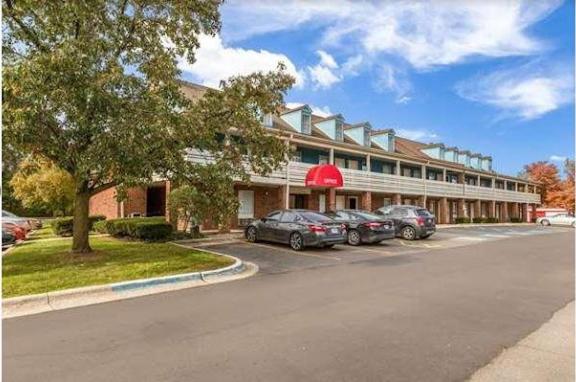 Travelodge by Wyndham Canton-Livonia Area, MI — hotel in Canton