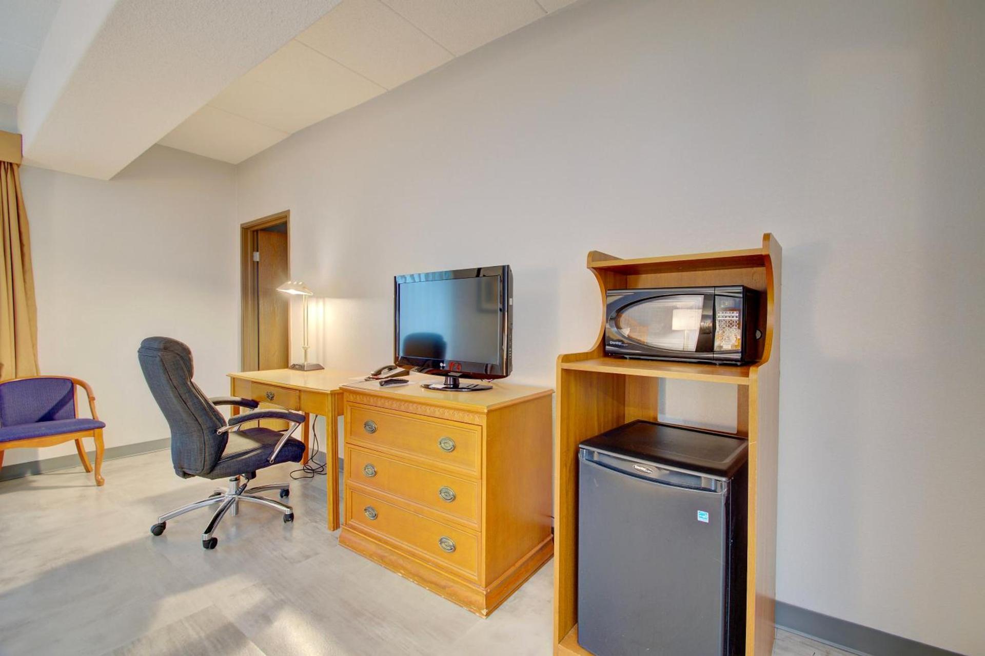 Quality Inn & Suites CVG Airport photo 27