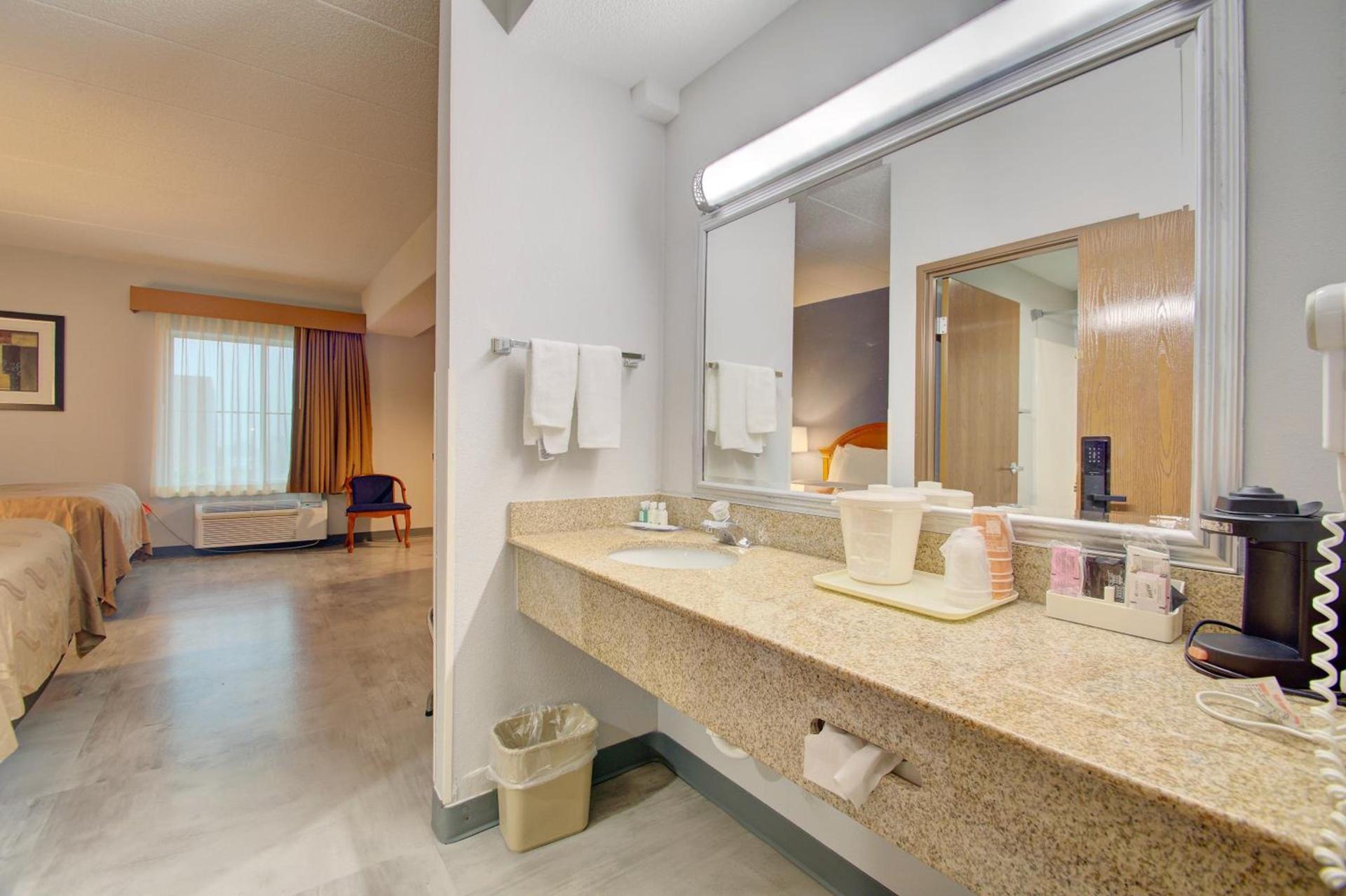 Quality Inn & Suites CVG Airport photo 23