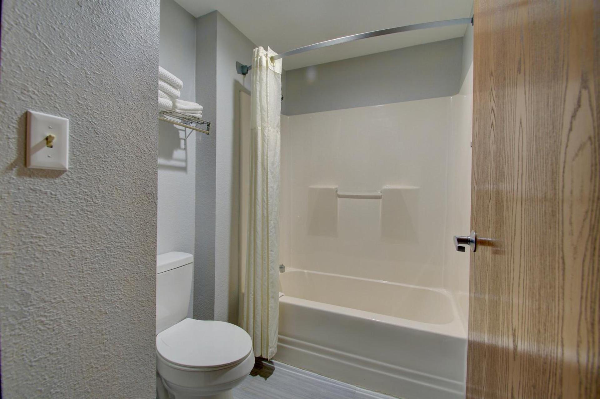 Quality Inn & Suites CVG Airport photo 21