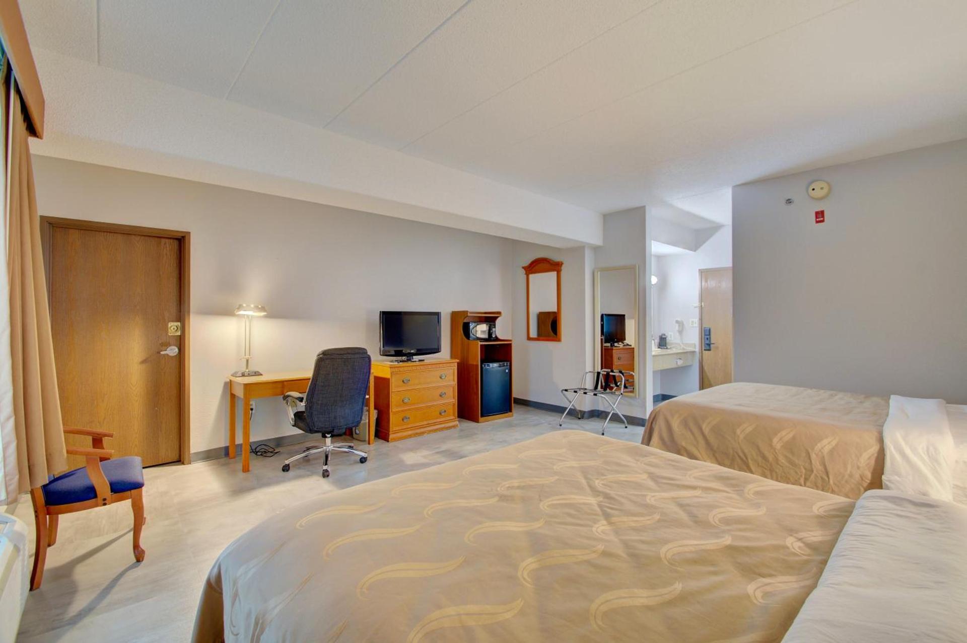 Quality Inn & Suites CVG Airport photo 28