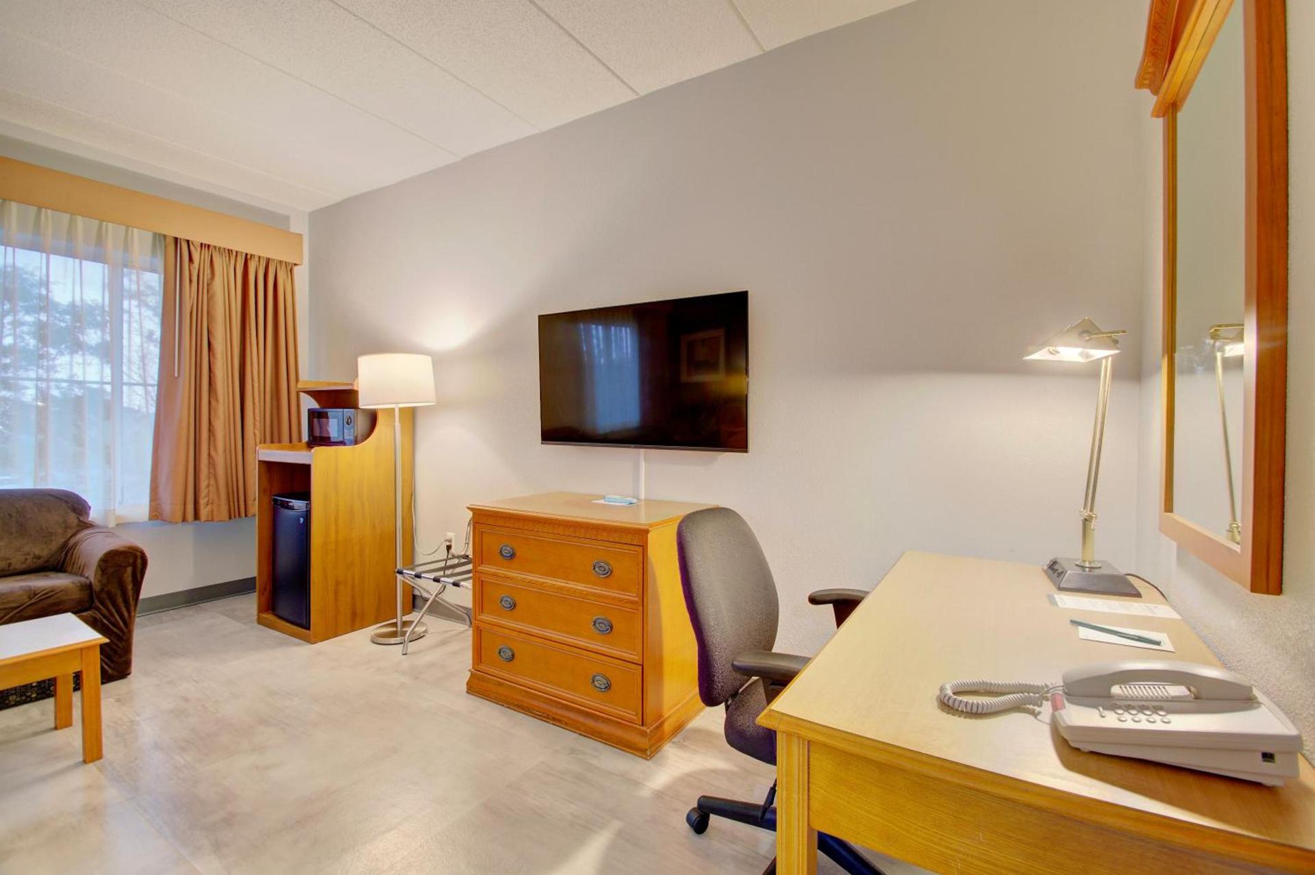 Quality Inn & Suites CVG Airport photo 40