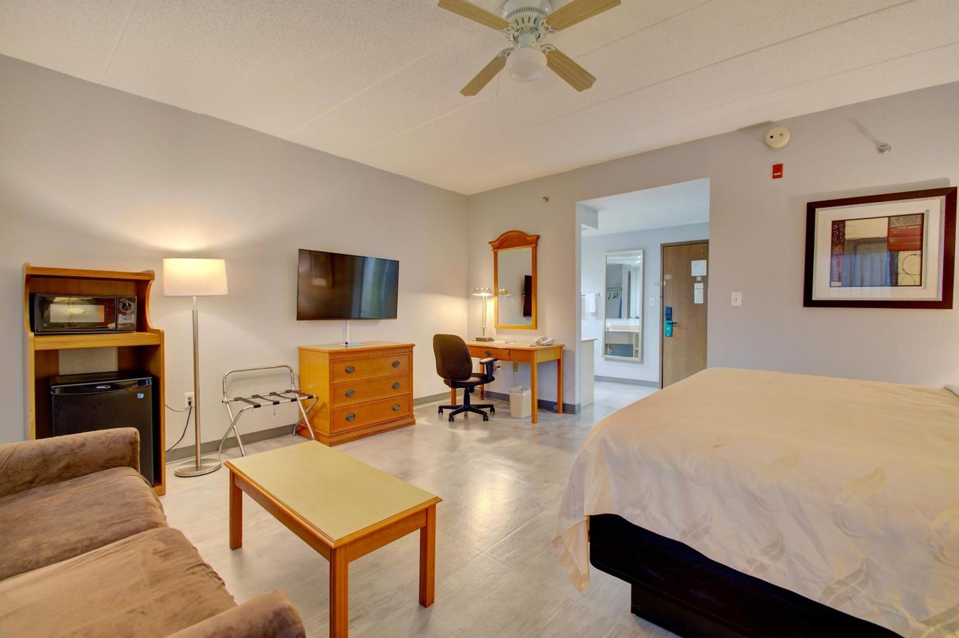 Quality Inn & Suites CVG Airport photo 41
