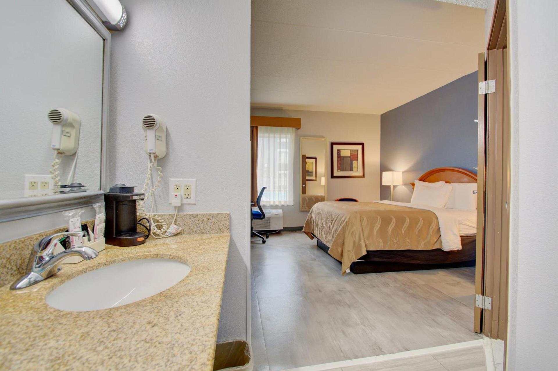 Quality Inn & Suites CVG Airport photo 44