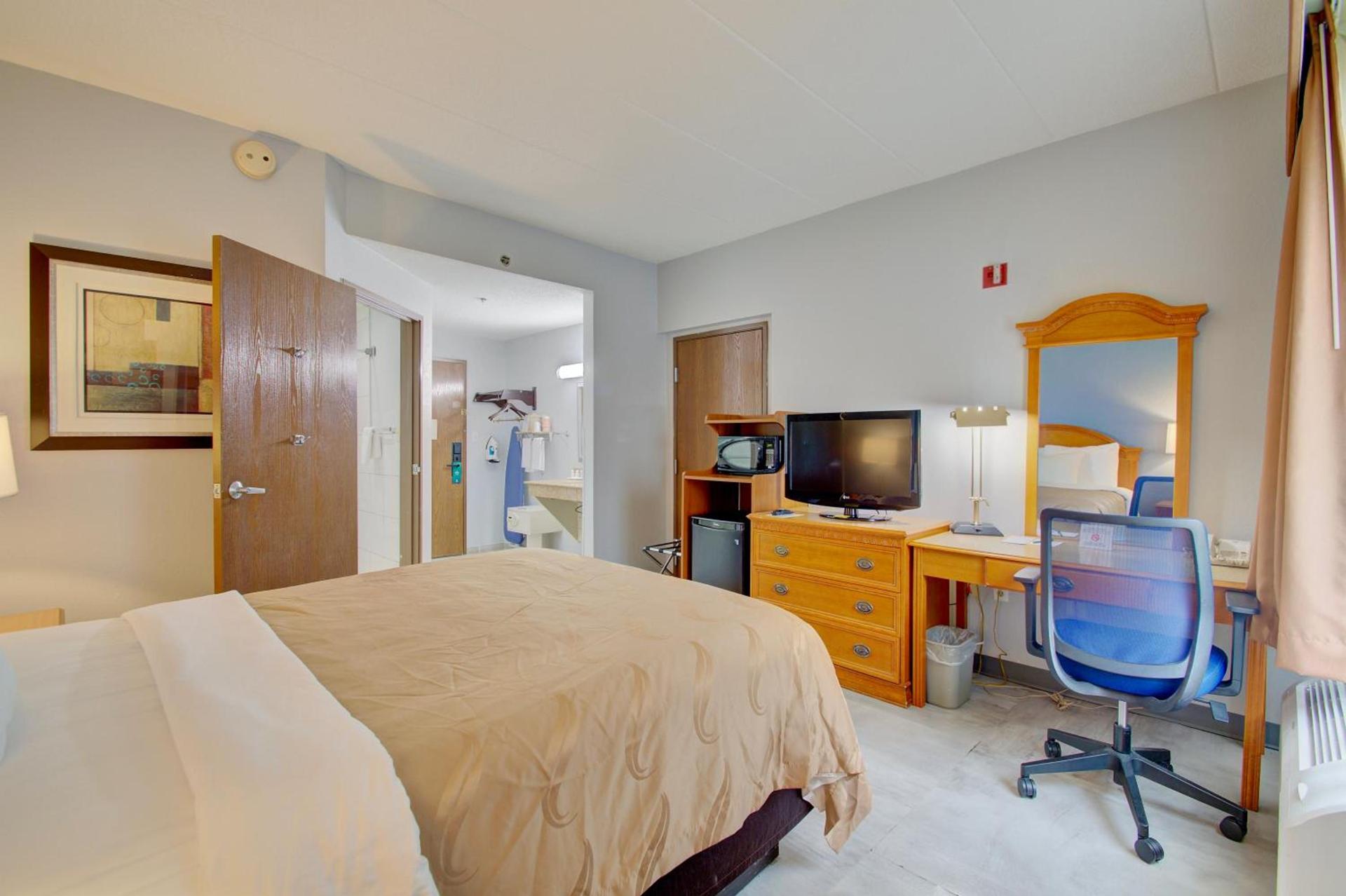 Quality Inn & Suites CVG Airport photo 46