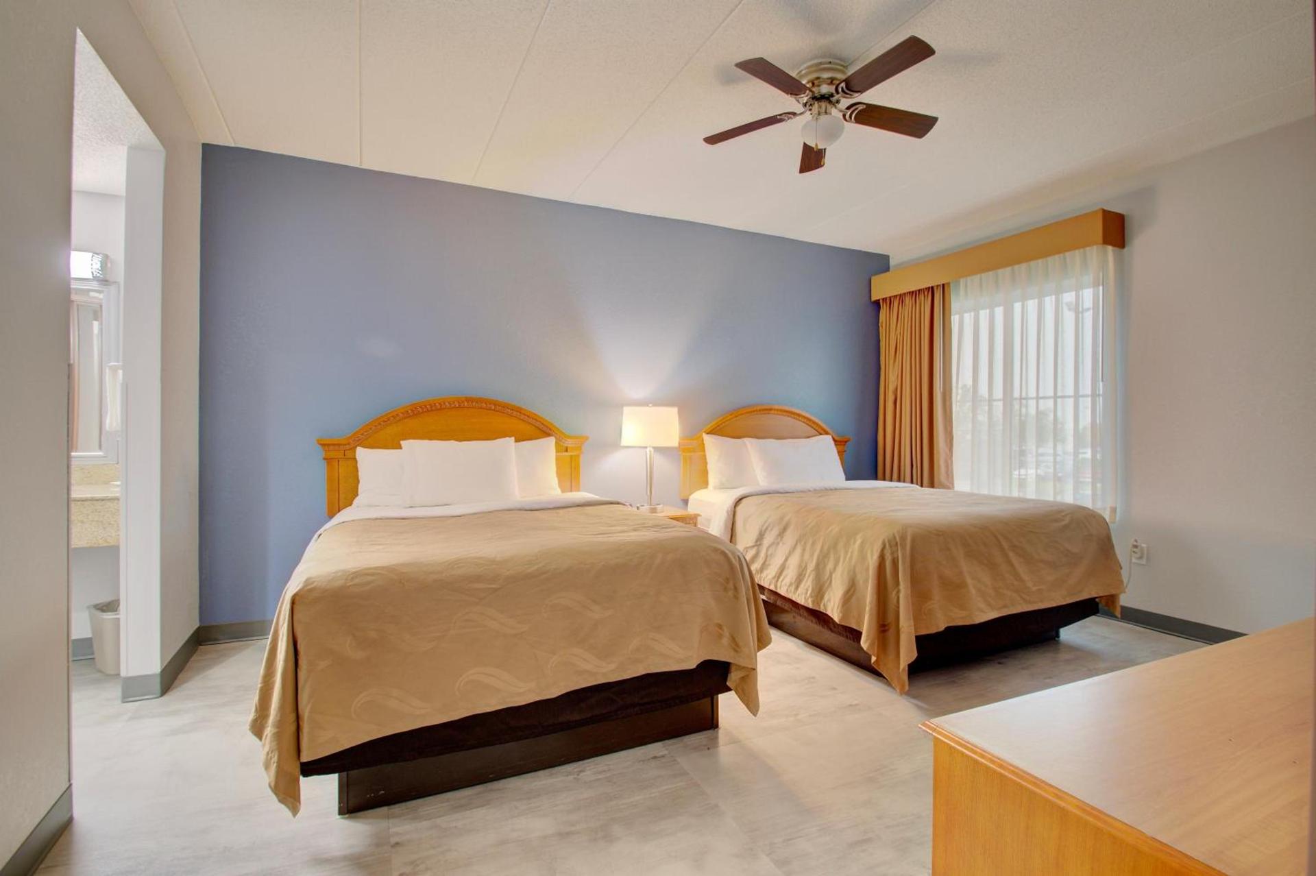 Quality Inn & Suites CVG Airport photo 73
