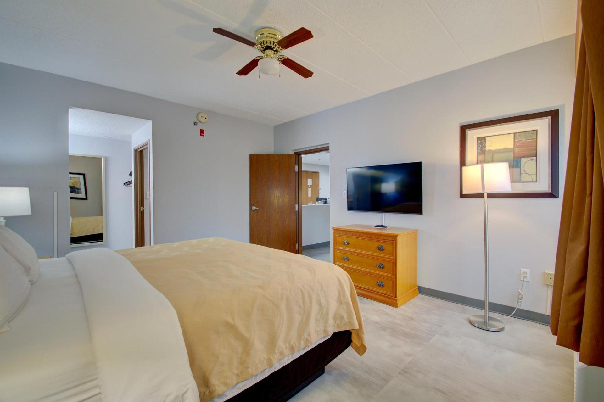 Quality Inn & Suites CVG Airport photo 65