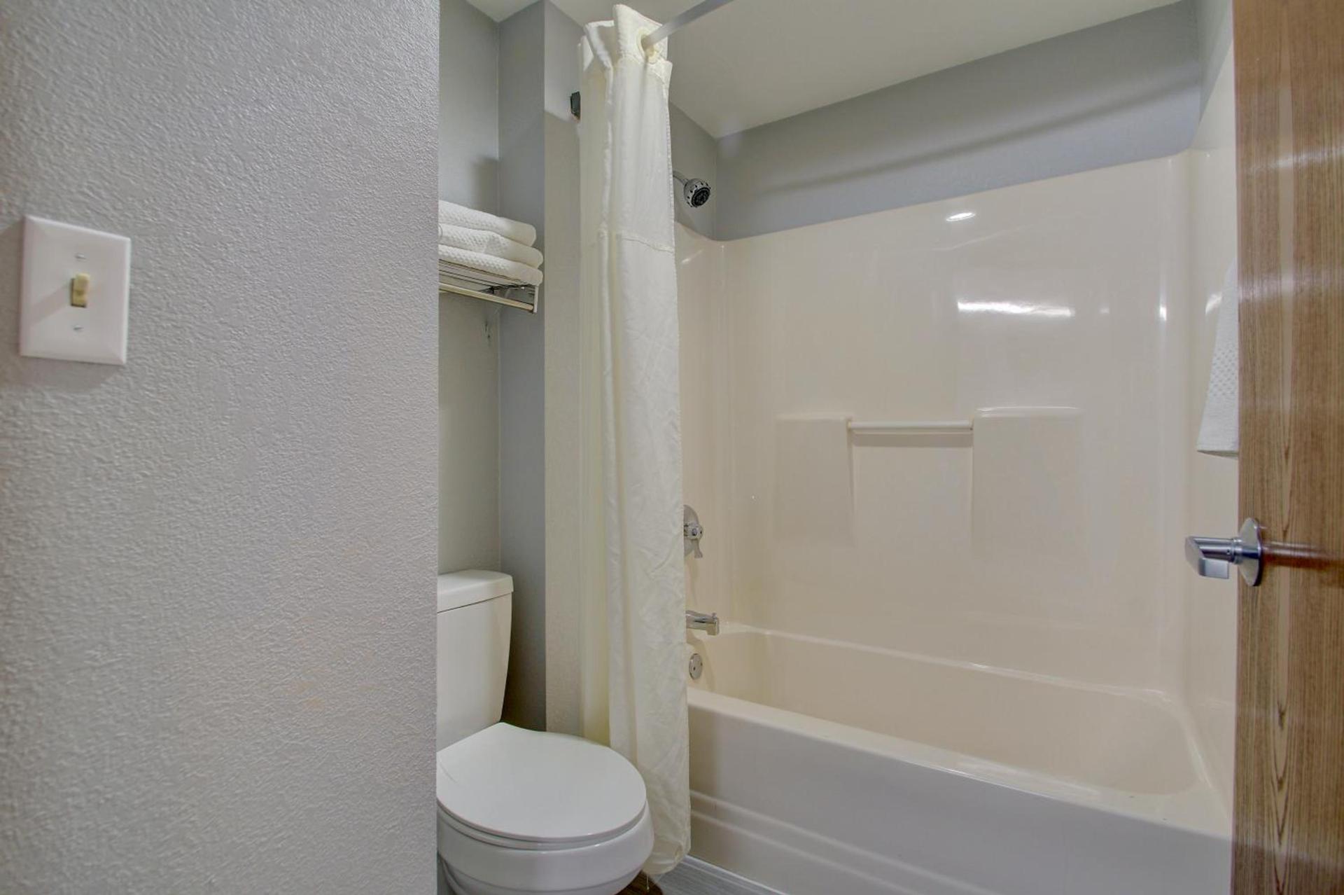 Quality Inn & Suites CVG Airport photo 66