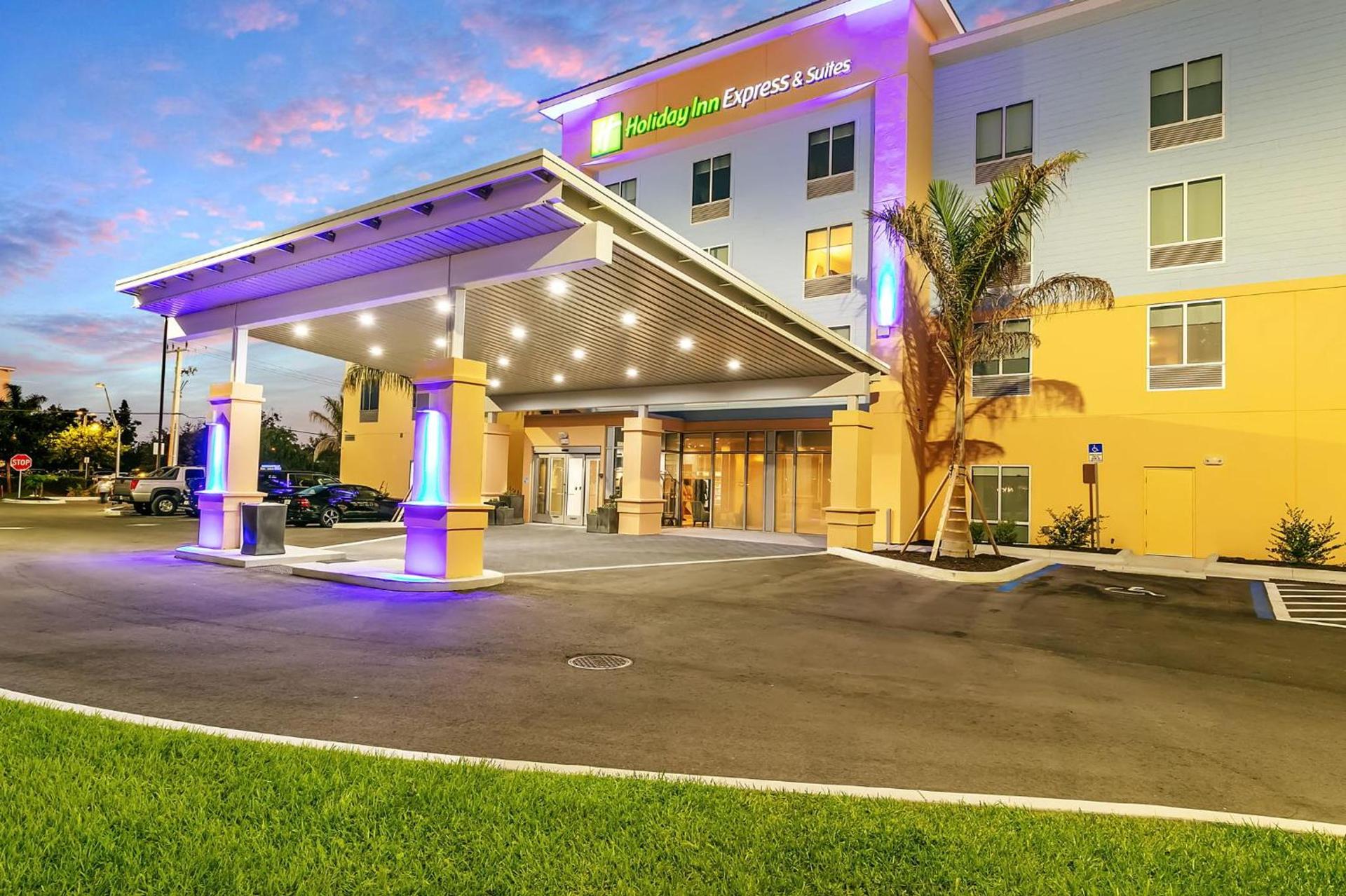 Holiday Inn Express and Suites - Nokomis - Sarasota South photo 5