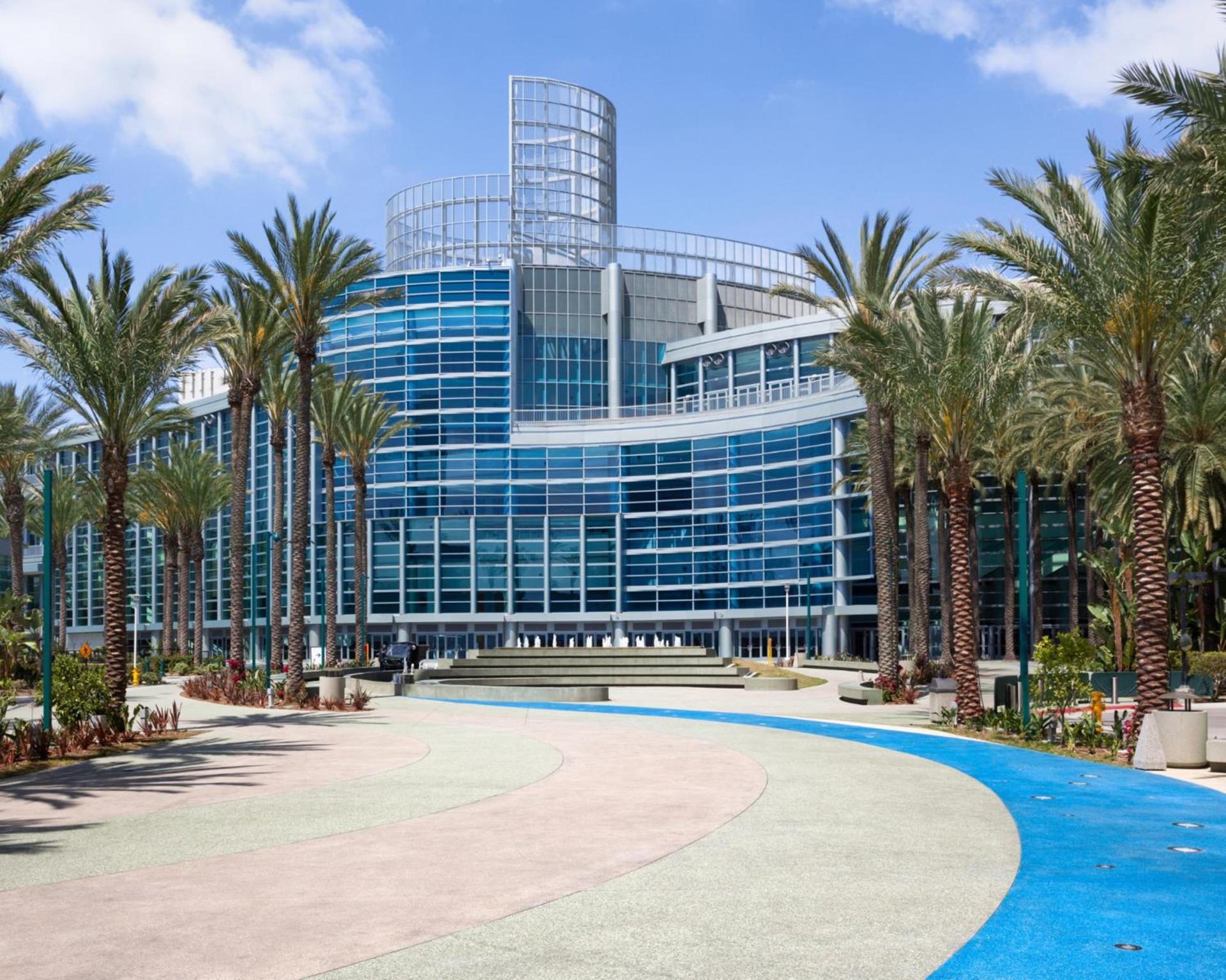 Holiday Inn Hotel & Suites Anaheim by IHG photo 39