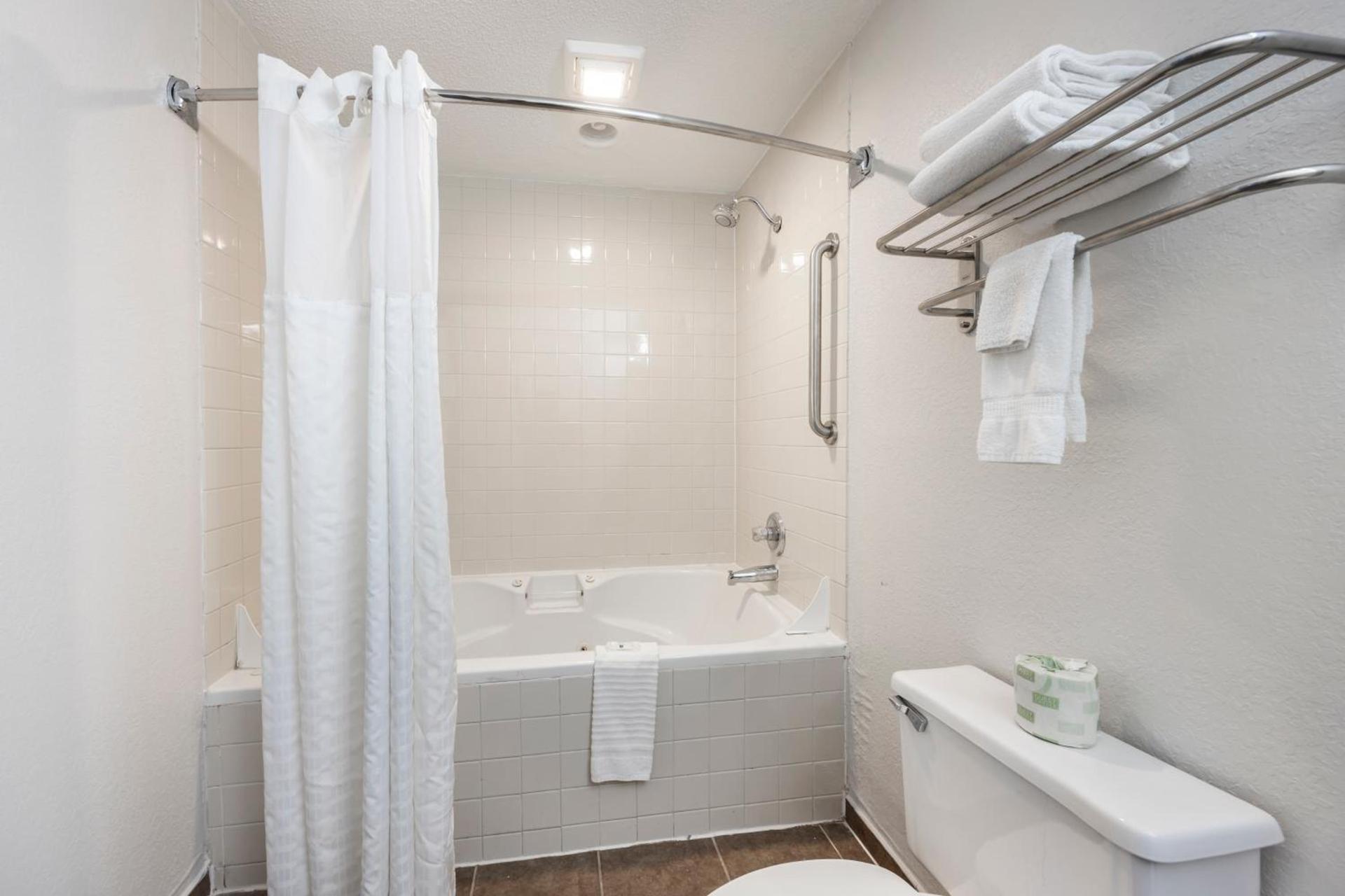 Quality Inn Glasgow photo 79