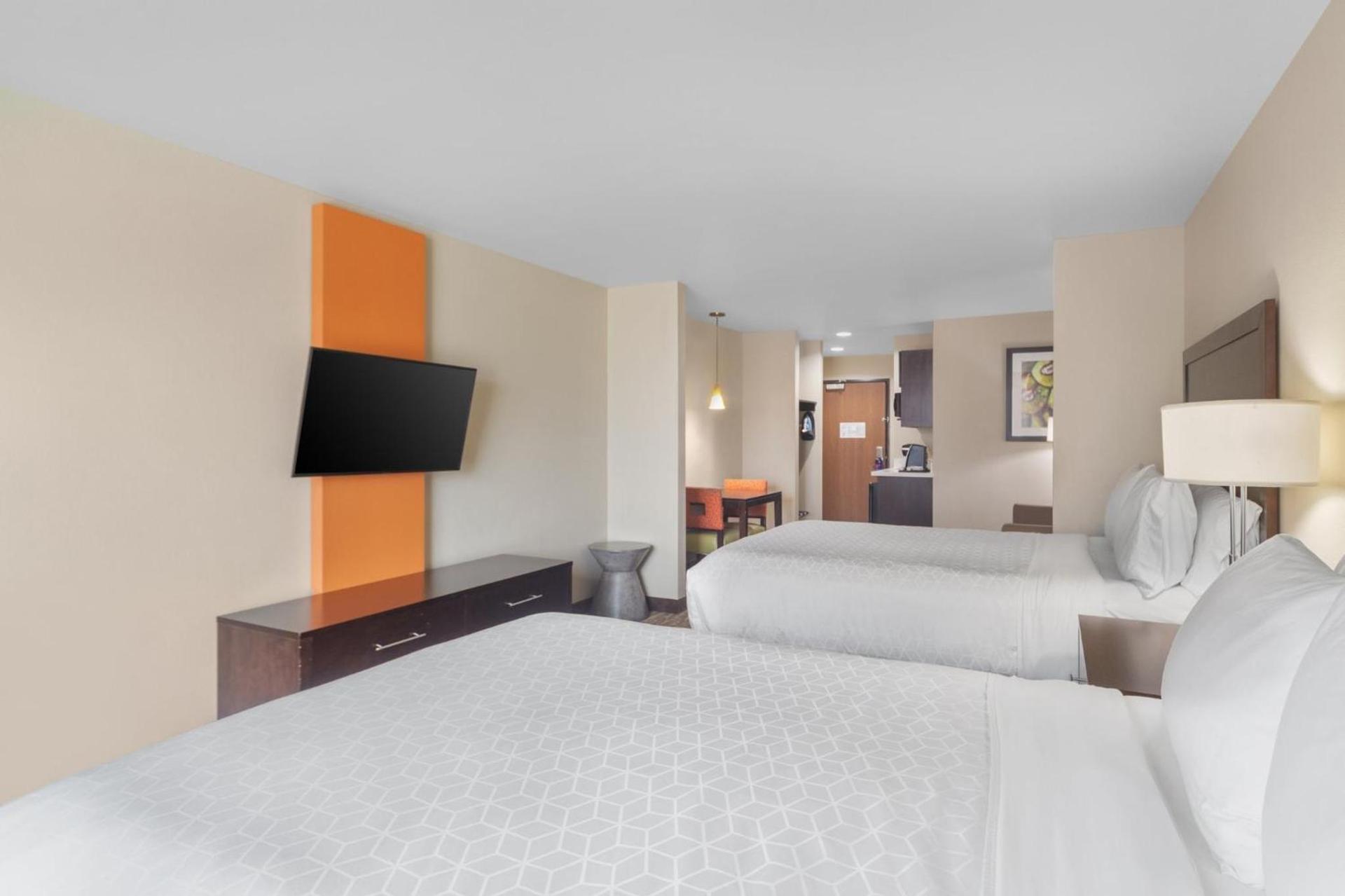 Holiday Inn Express Tomball by IHG photo 41