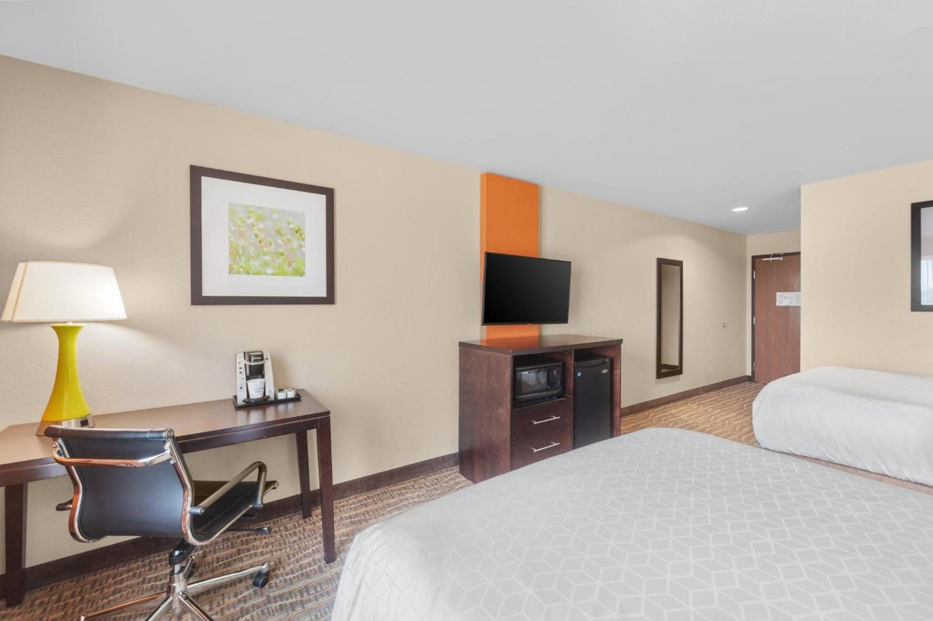 Holiday Inn Express Tomball by IHG photo 45