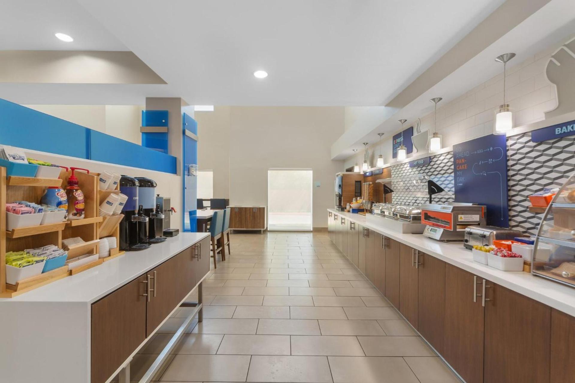 Holiday Inn Express Tomball by IHG photo 49