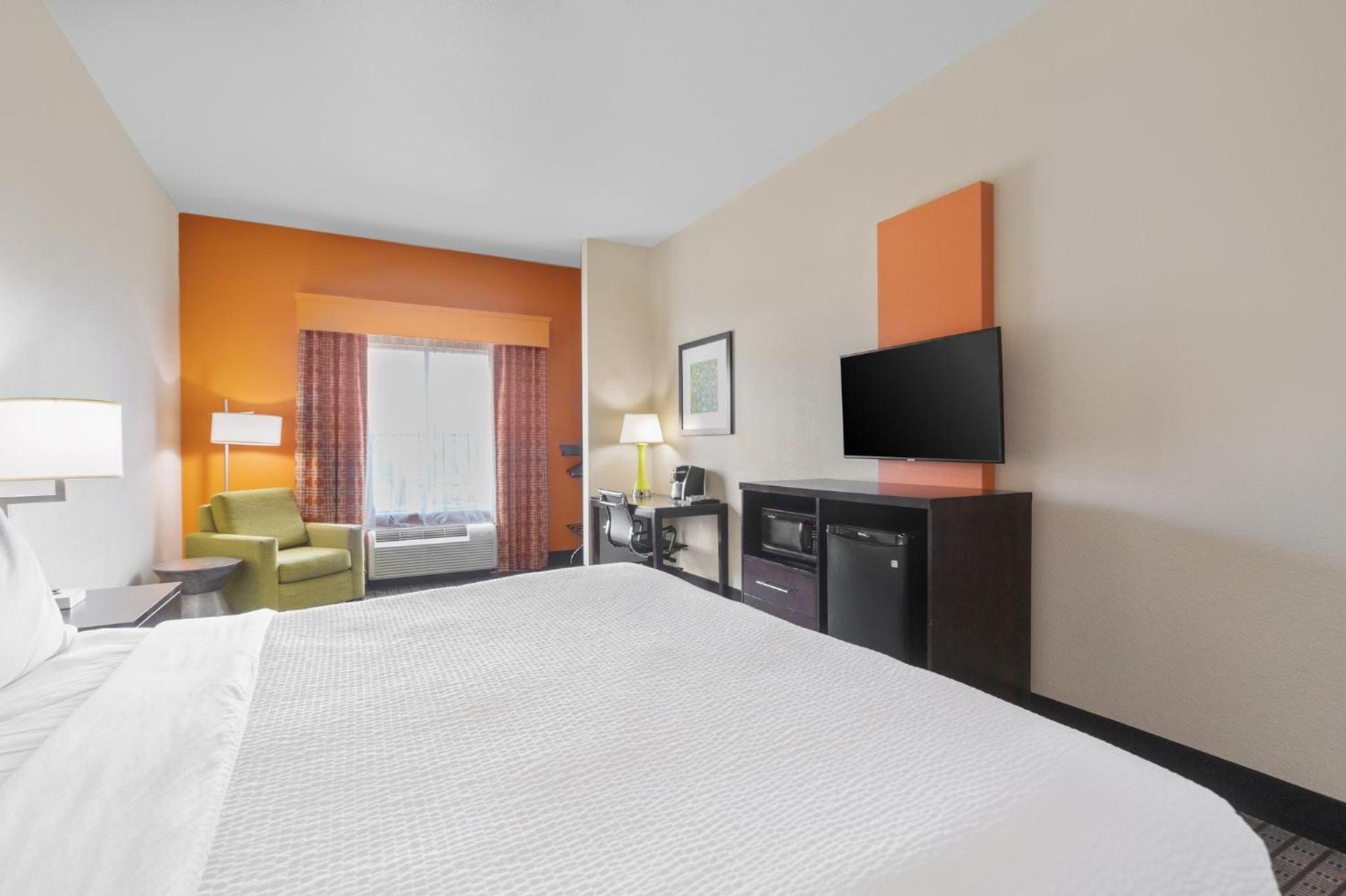 Holiday Inn Express Tomball by IHG photo 61