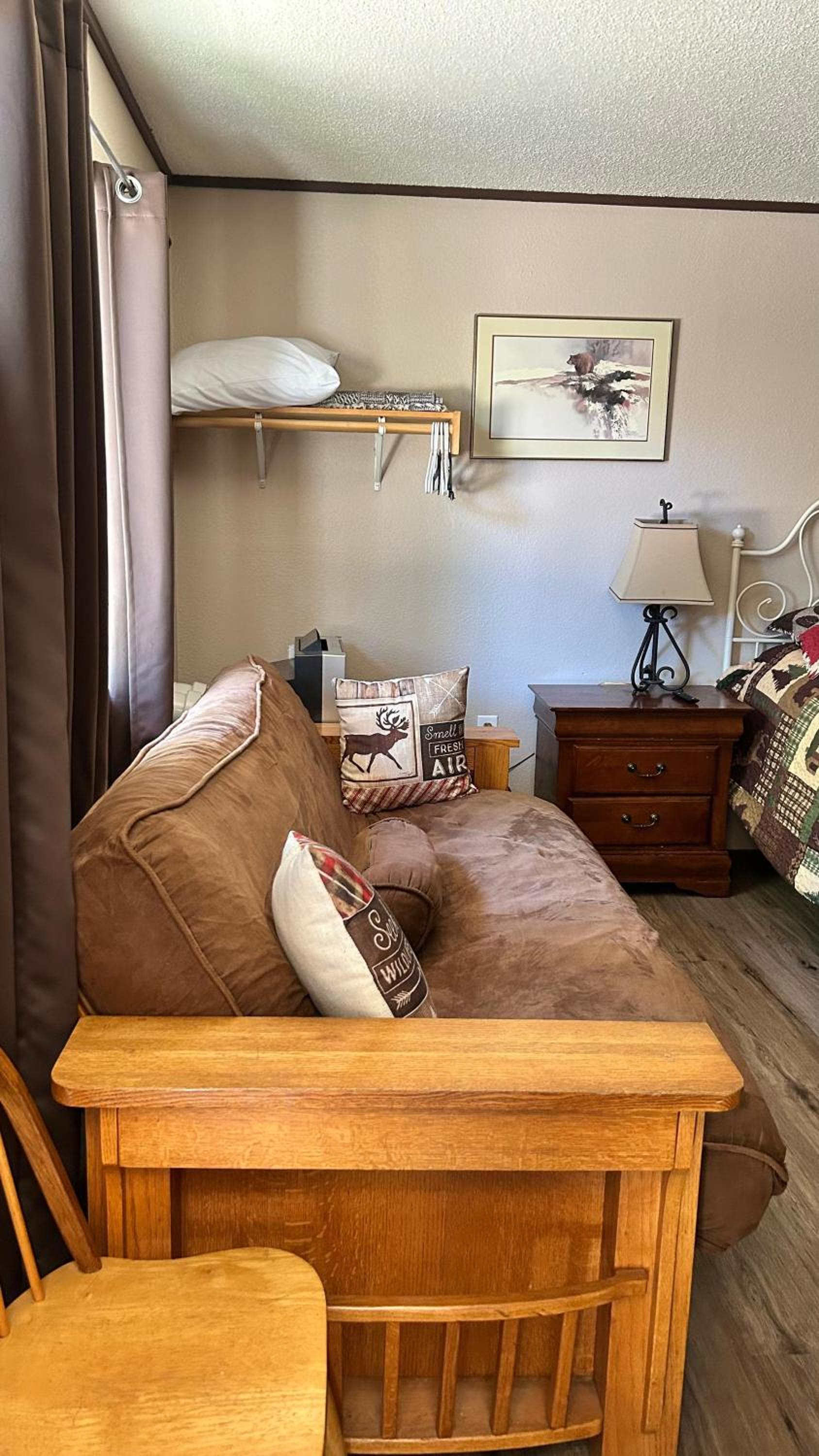 Fox n Bear Cottages Big Bear photo 63