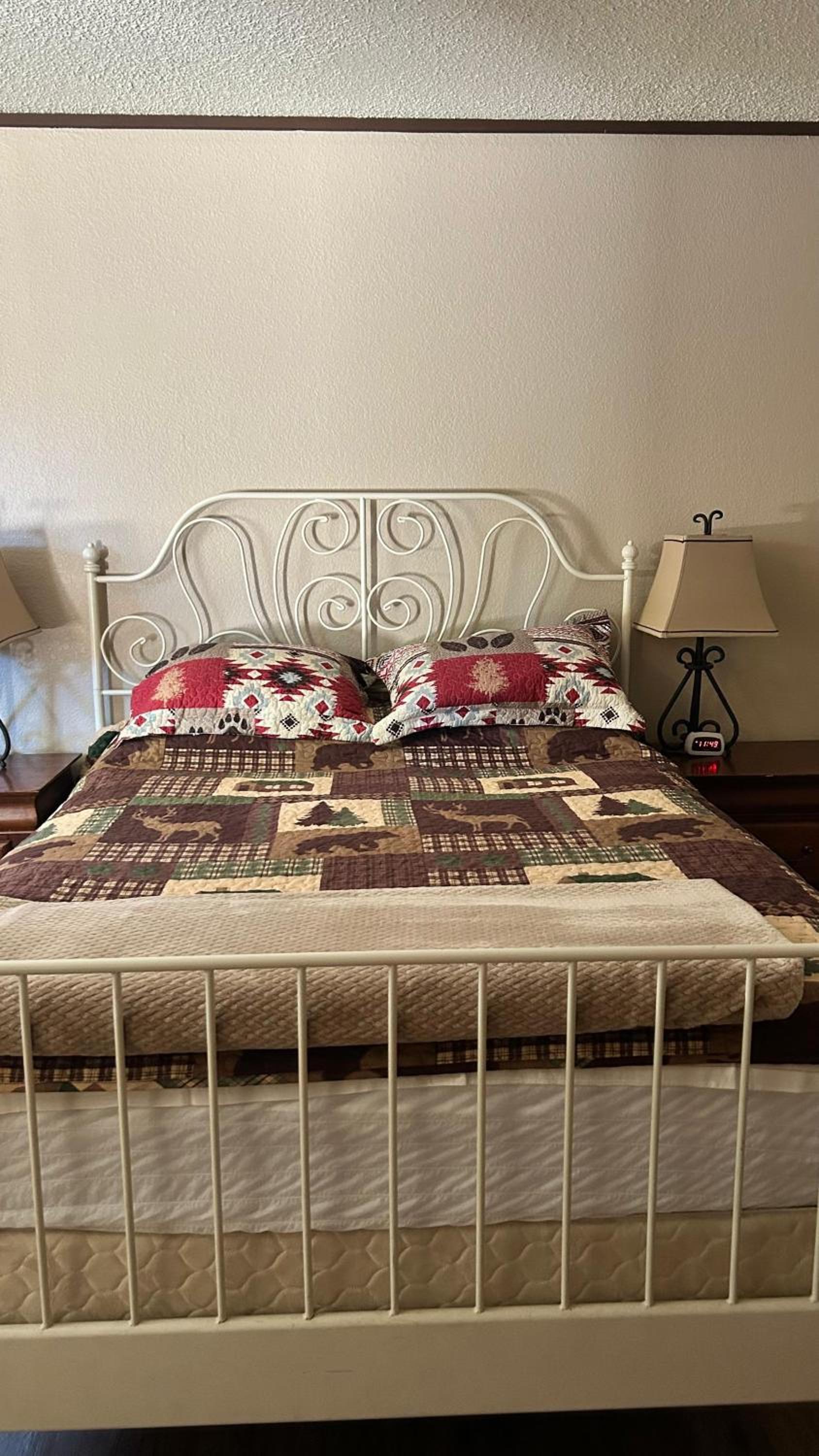 Fox n Bear Cottages Big Bear photo 65