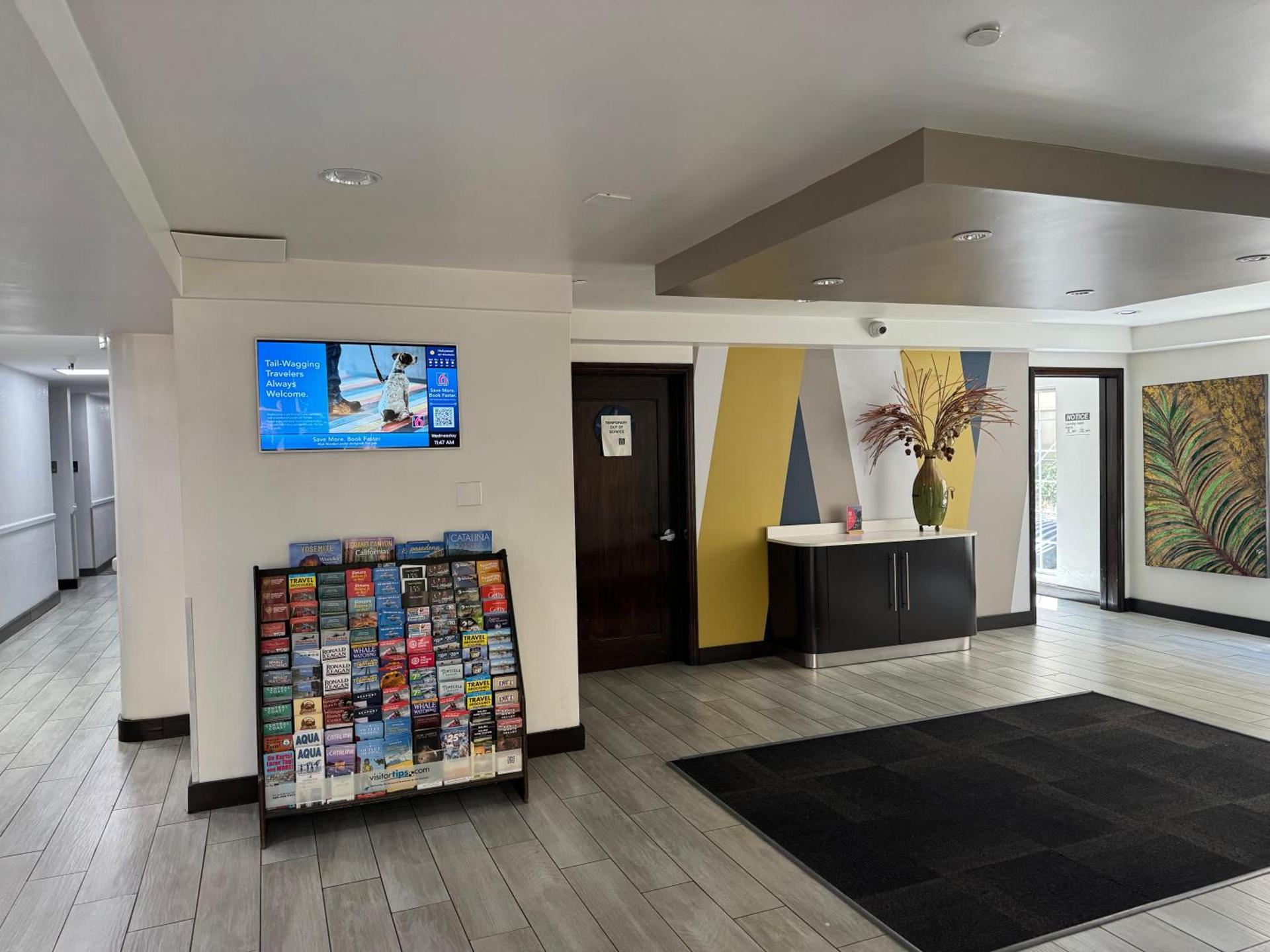 Motel 6 Hollywood photo 21