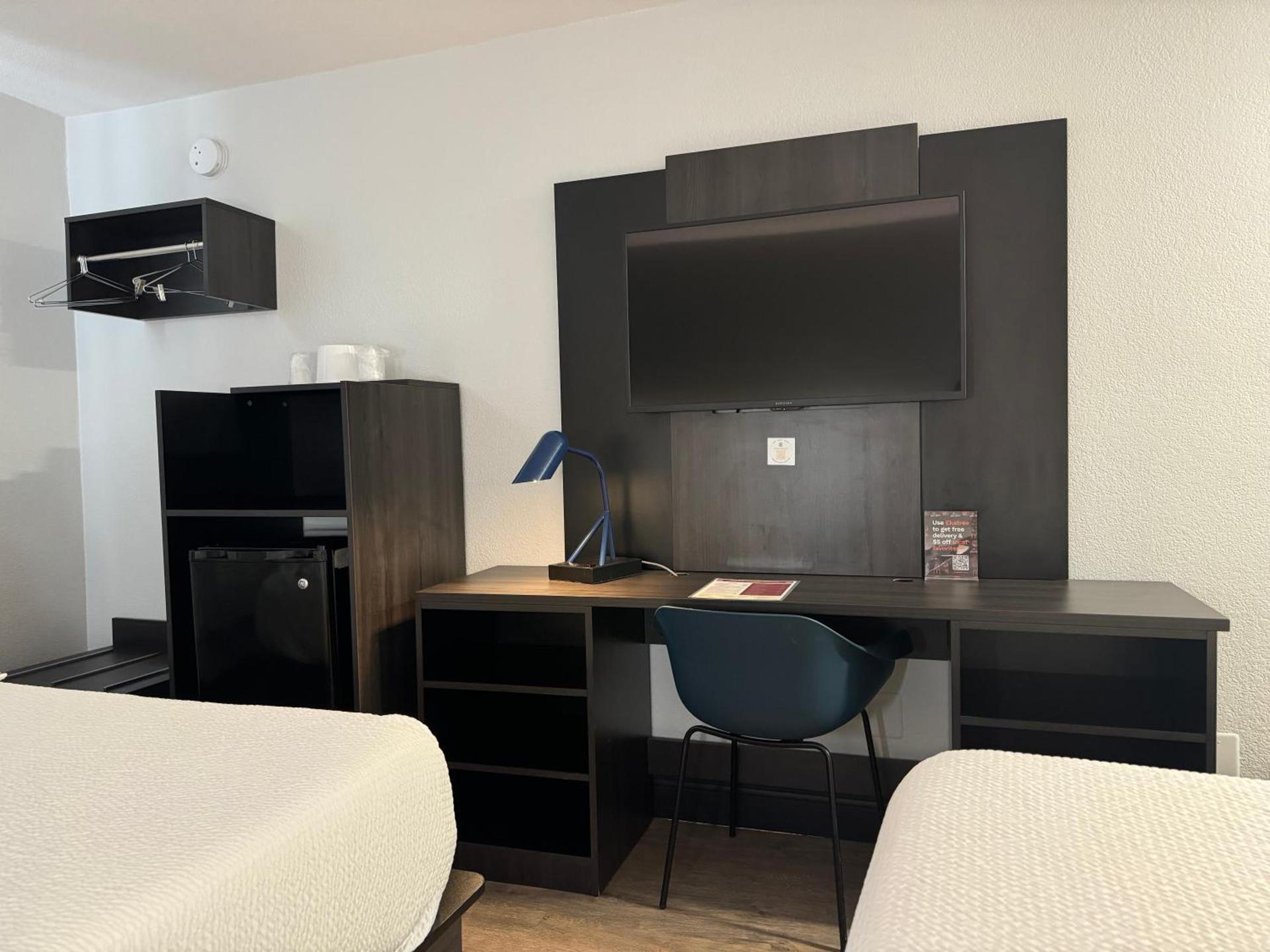 Motel 6 Hollywood photo 8