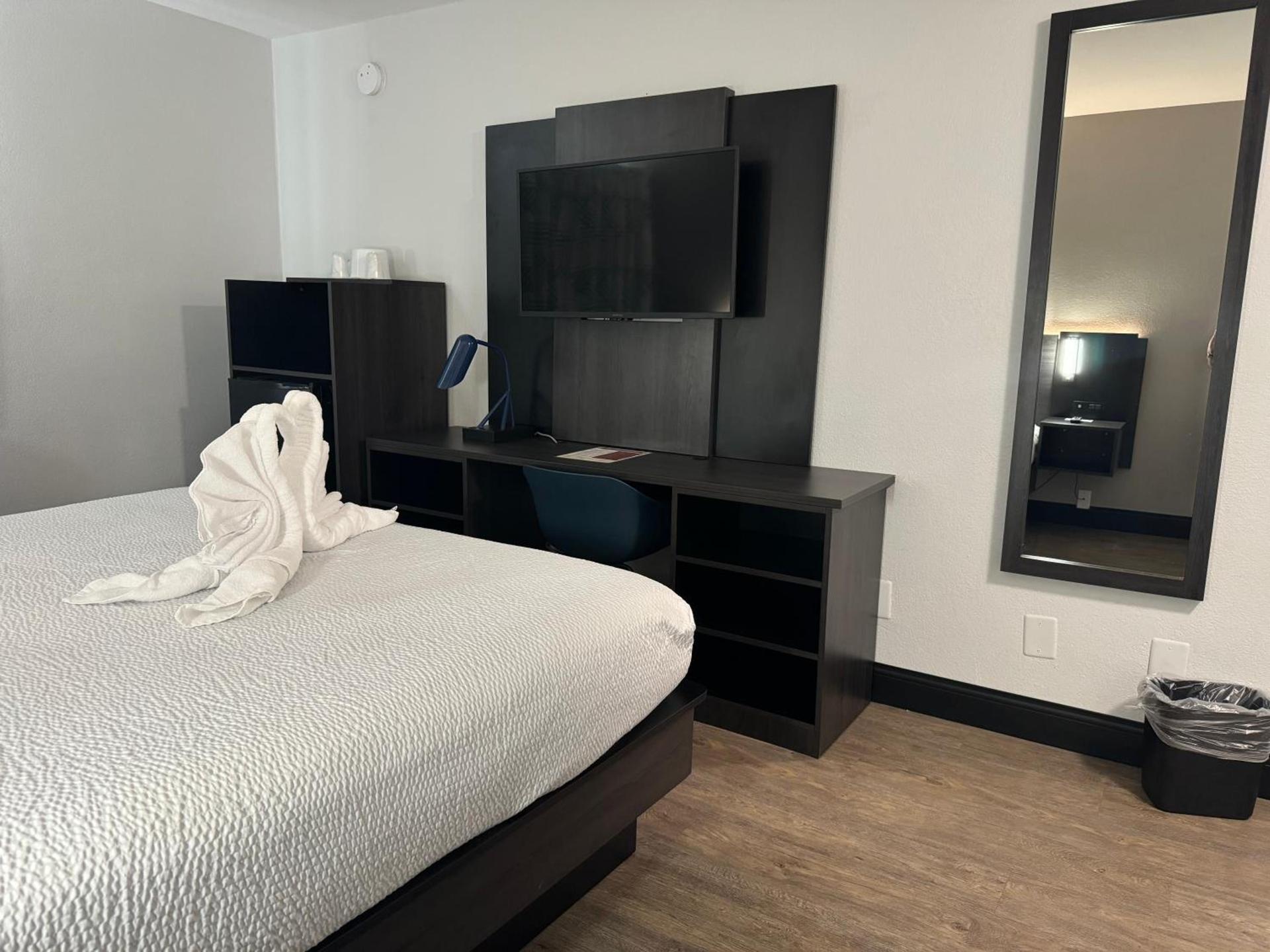 Motel 6 Hollywood photo 25