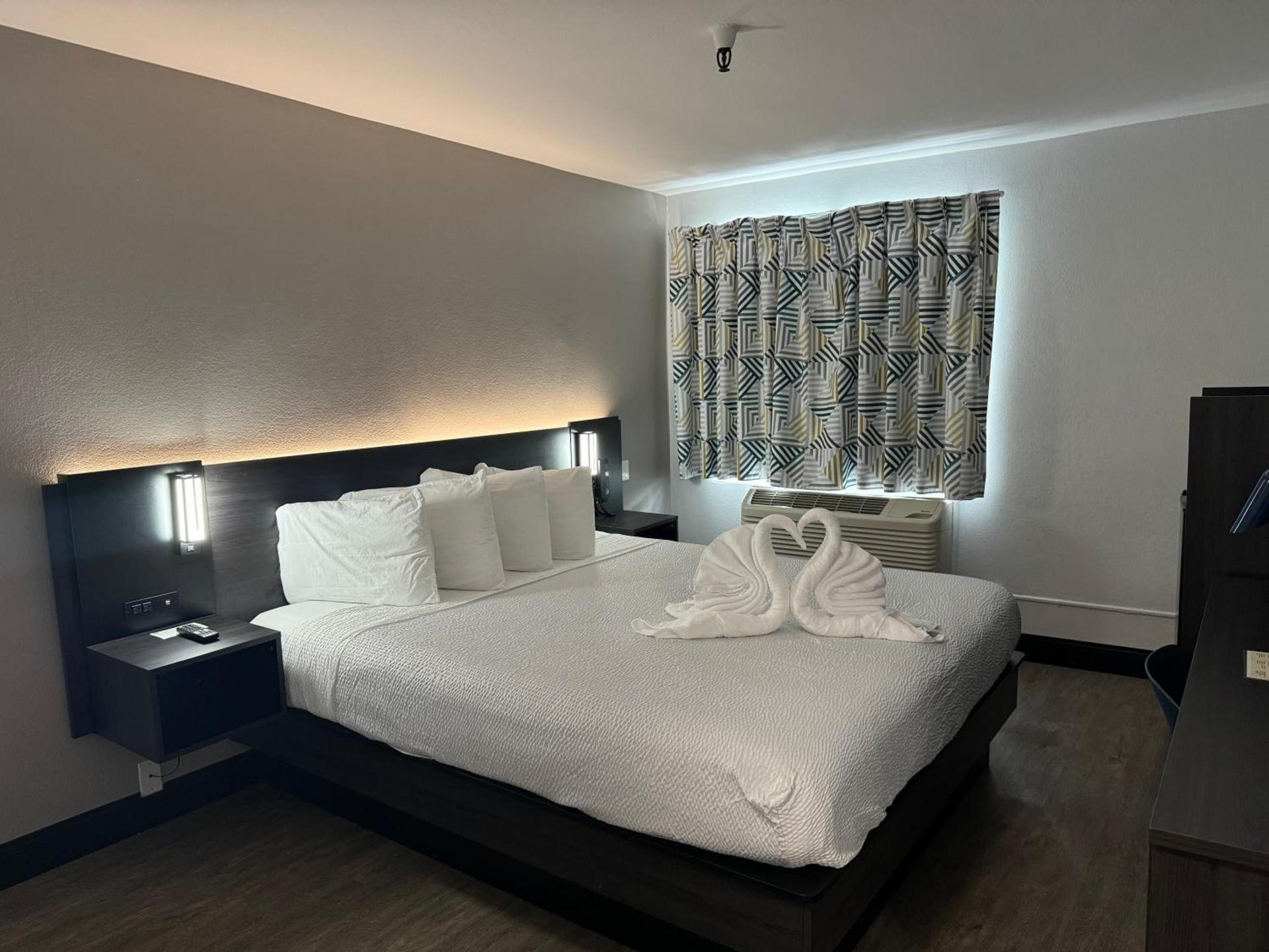 Motel 6 Hollywood photo 14