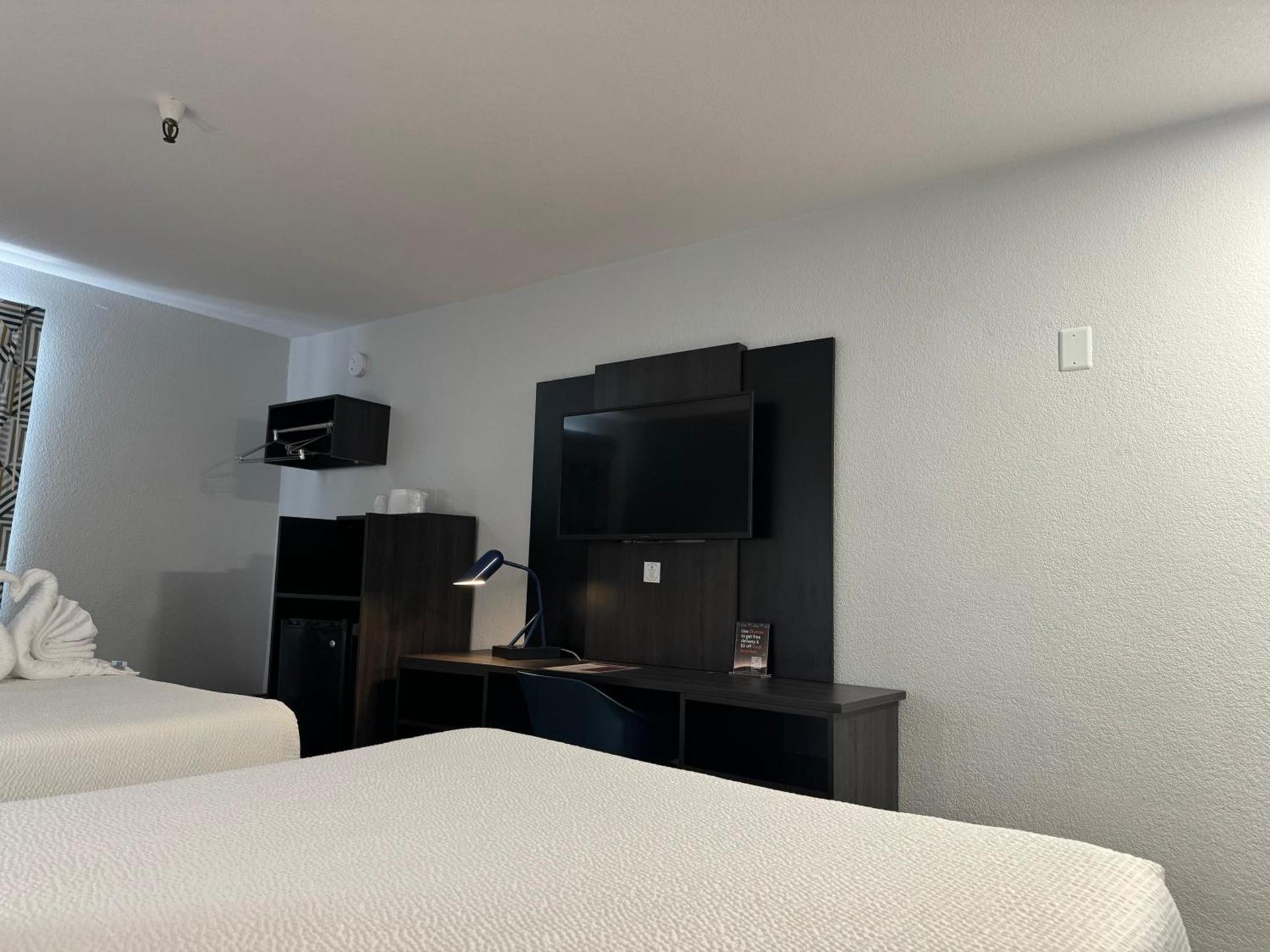 Motel 6 Hollywood photo 33