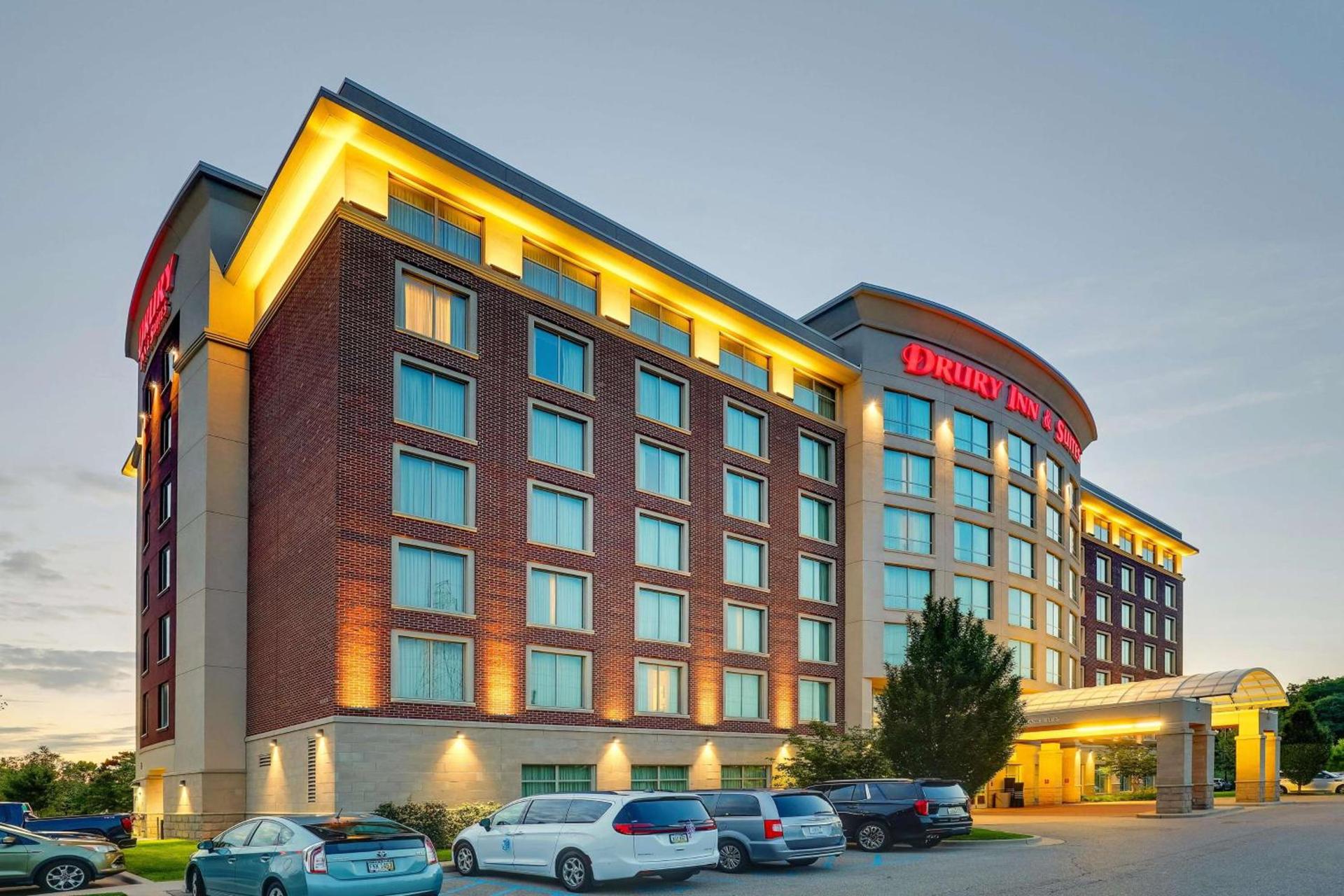 Drury Inn & Suites Grand Rapids photo 1