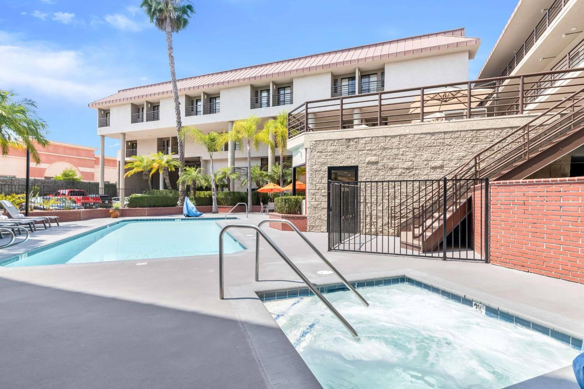 Best Western Plus Irvine Spectrum Hotel photo 2