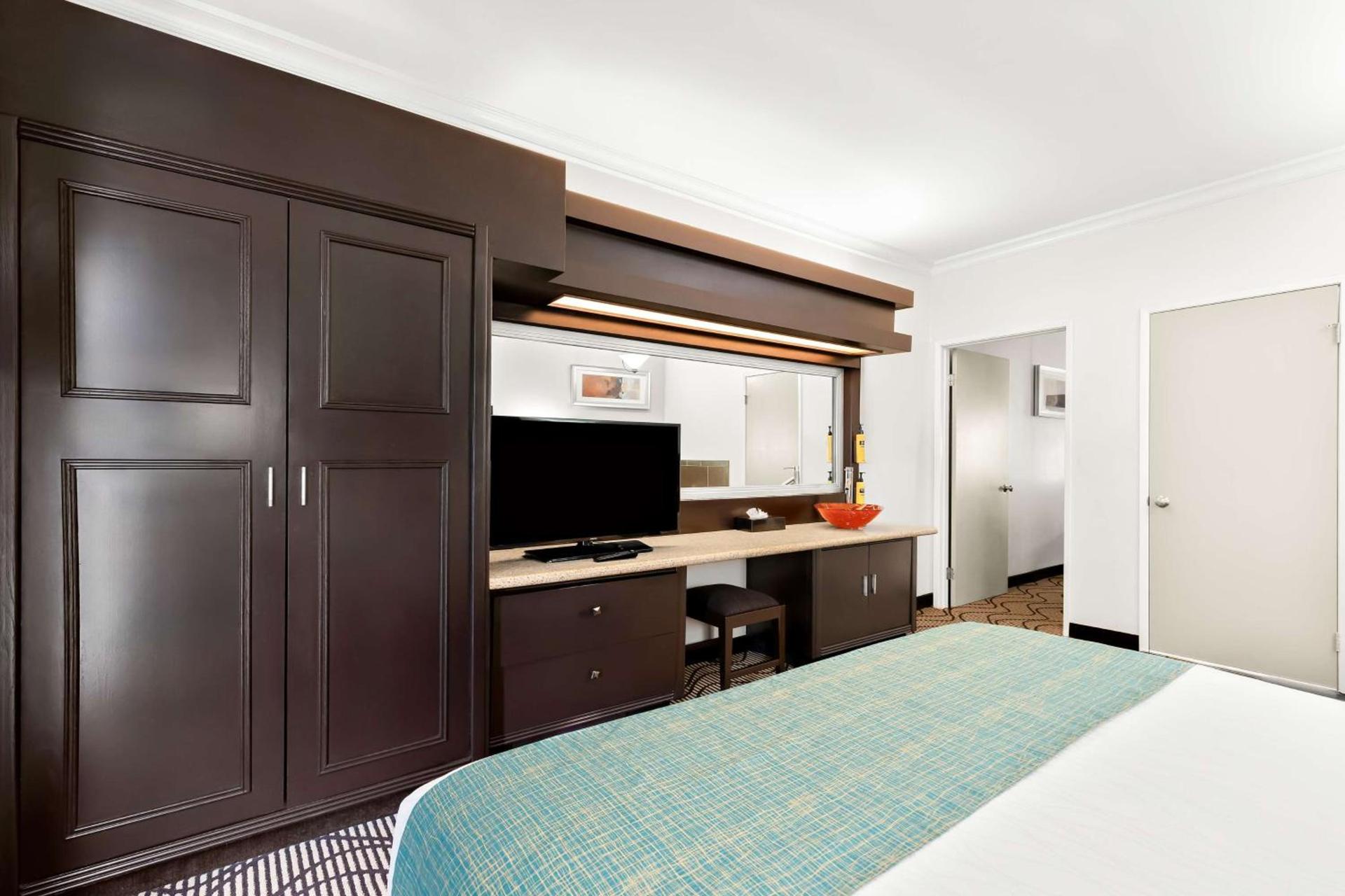 Best Western Plus Irvine Spectrum Hotel photo 21