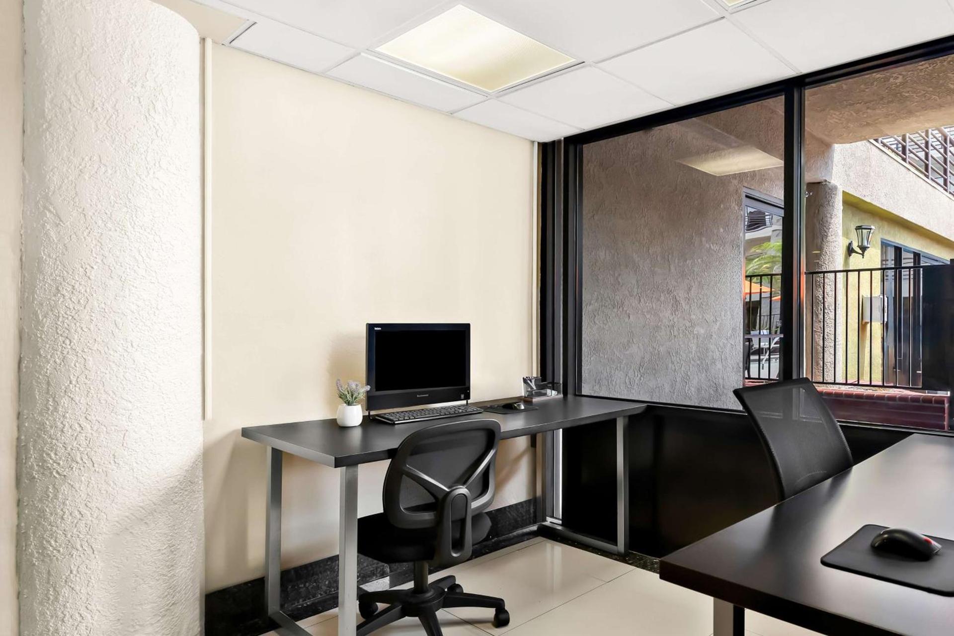 Best Western Plus Irvine Spectrum Hotel photo 9