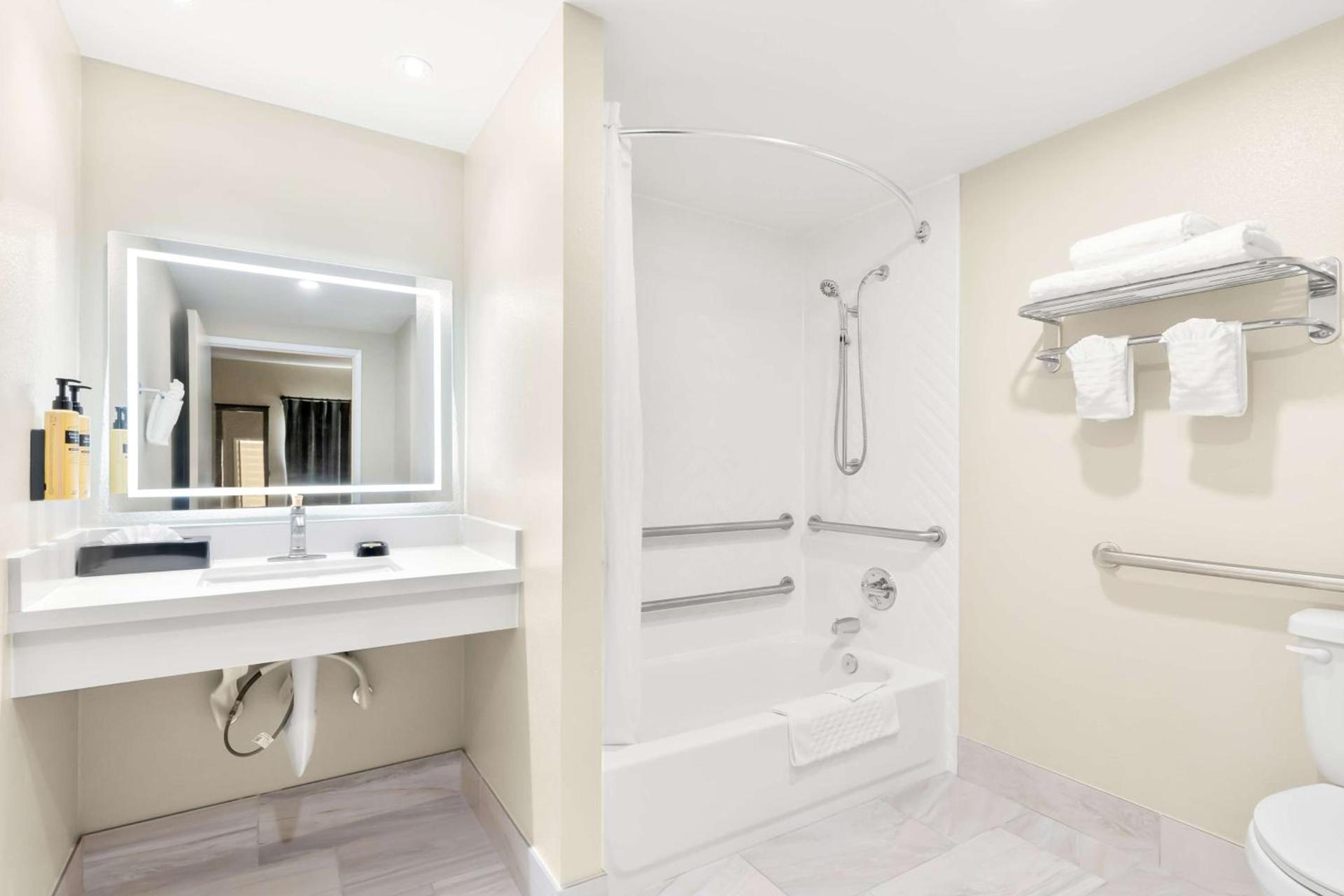Best Western Plus Irvine Spectrum Hotel photo 29